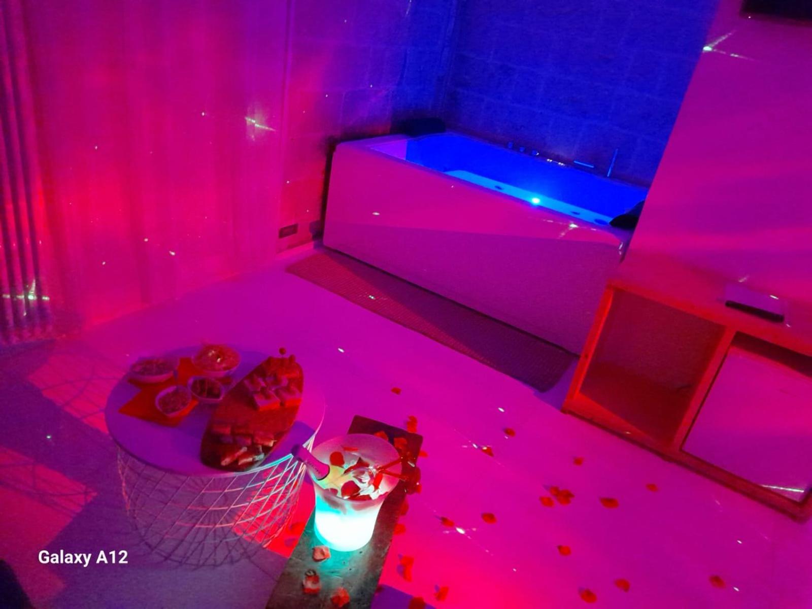 Deluxe Double Room with Bath - Photo 106