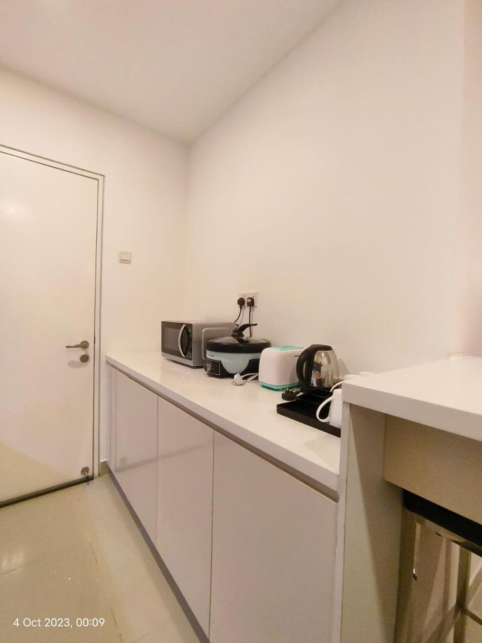 Two-Bedroom Suite - Photo 21