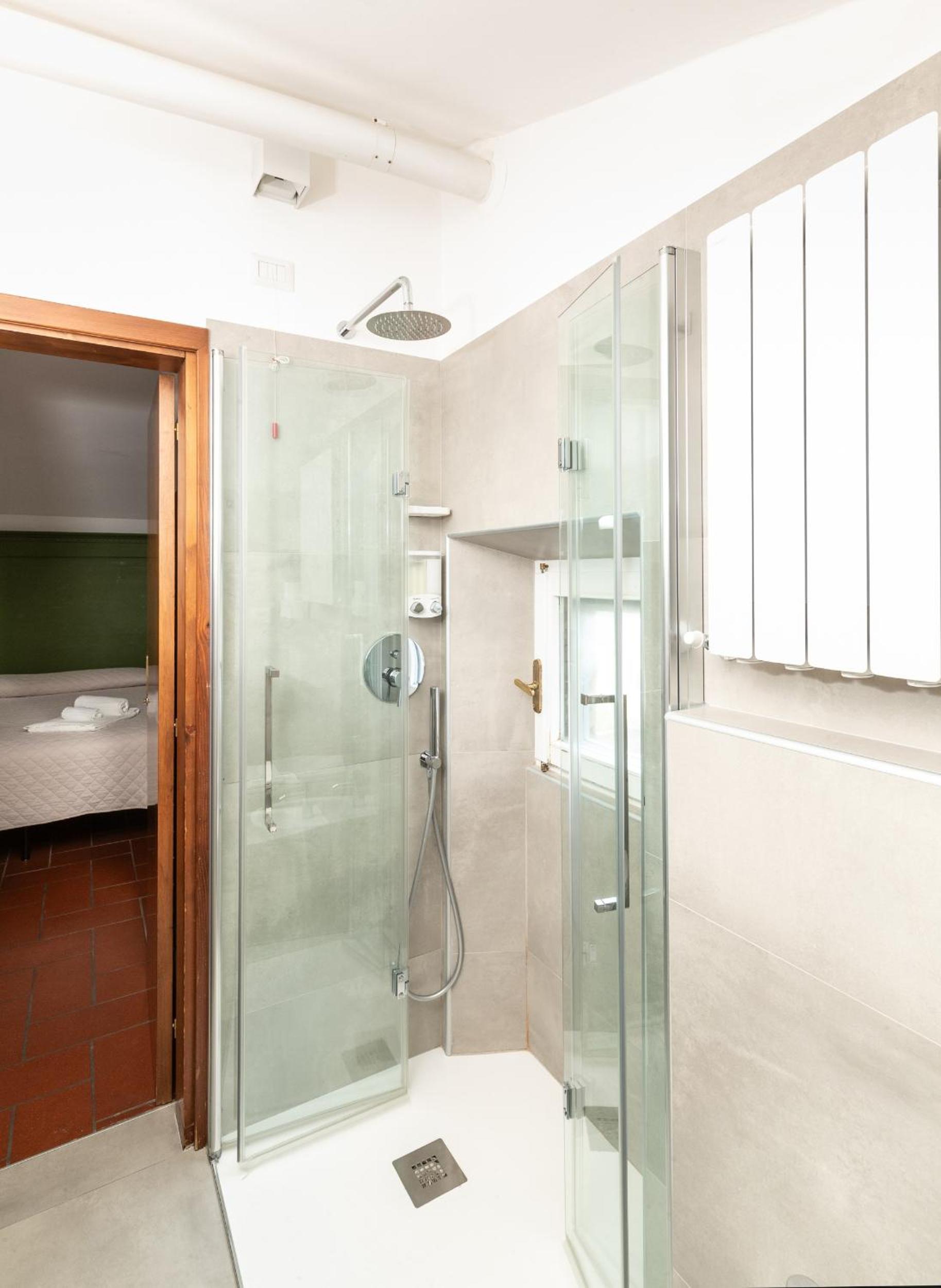 One-Bedroom Apartment - Photo 32