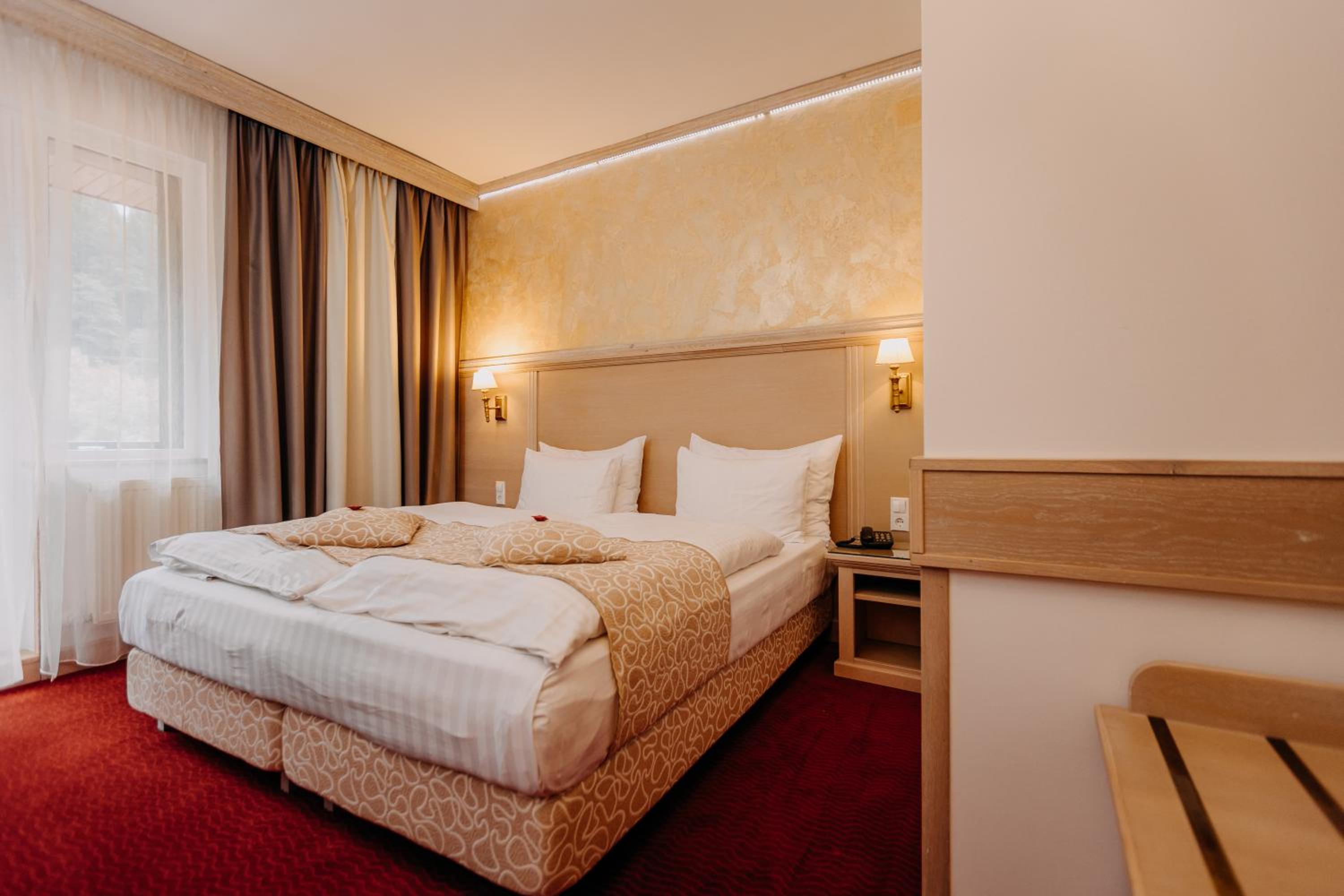 Superior Triple Room photo 2