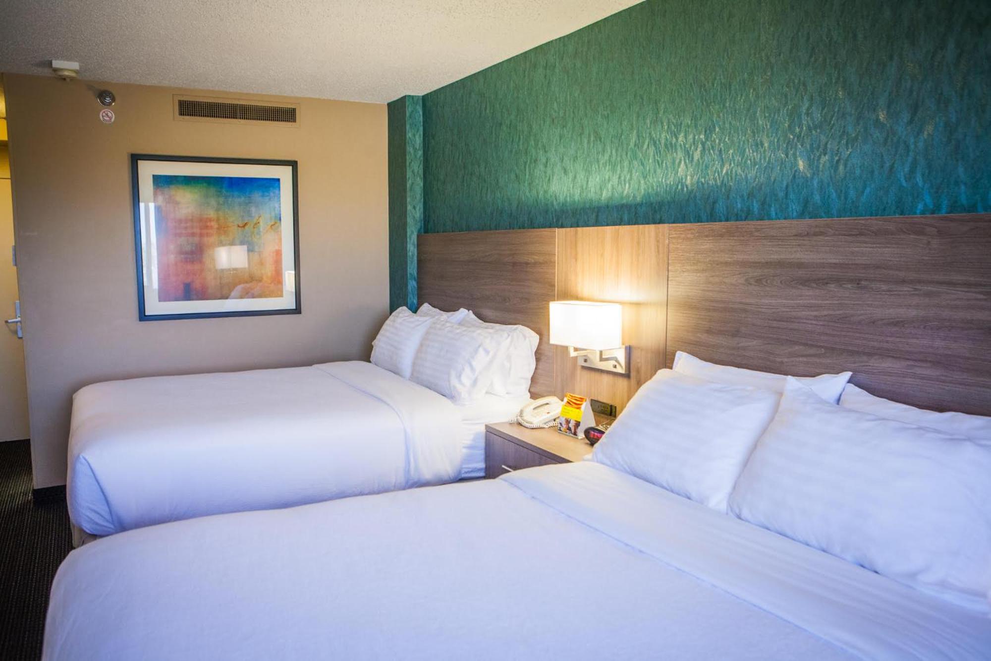 Standard Double Room with Two Double Beds - Photo 1
