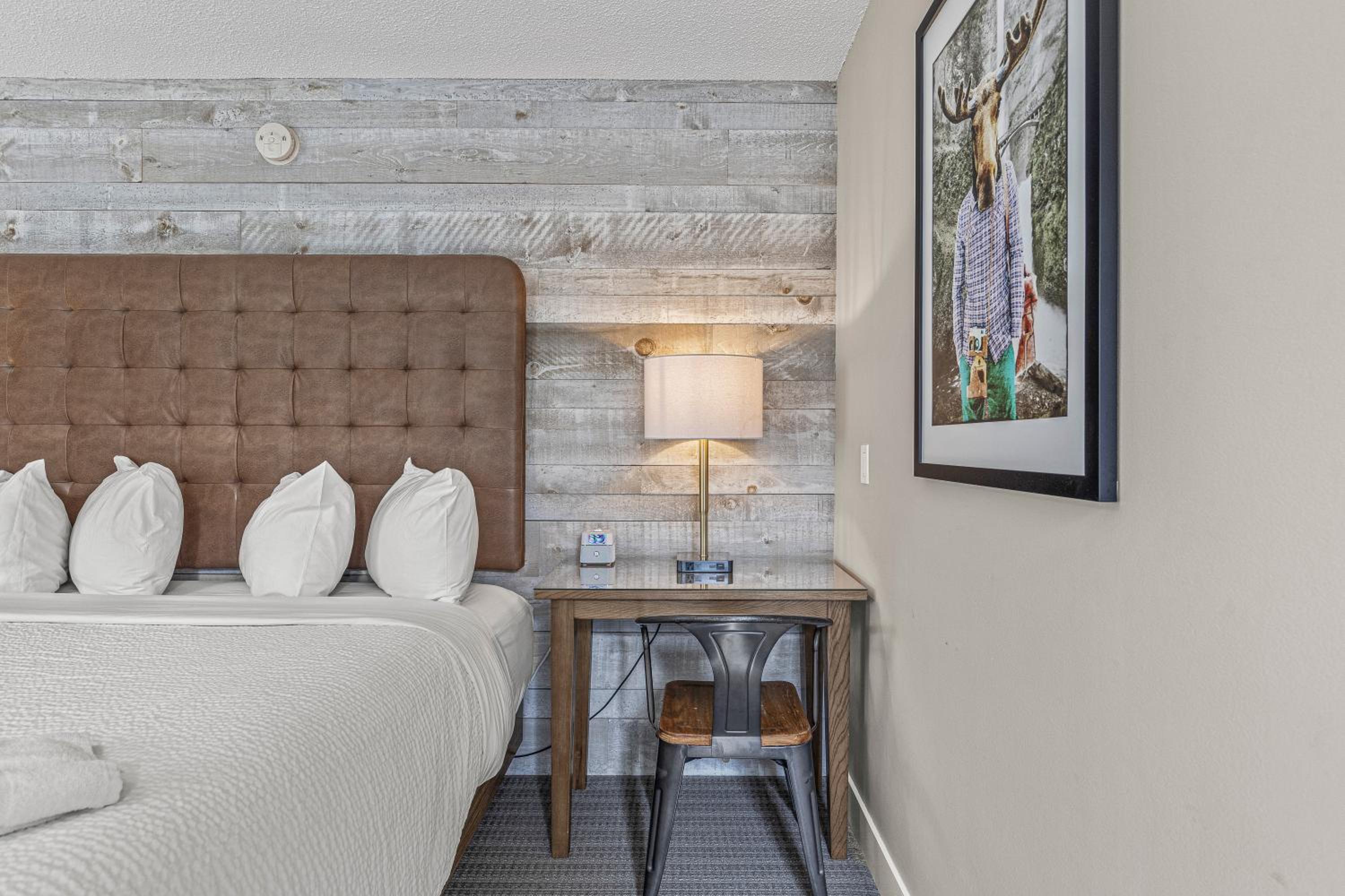 King Room with Mountain View - Self Check-In