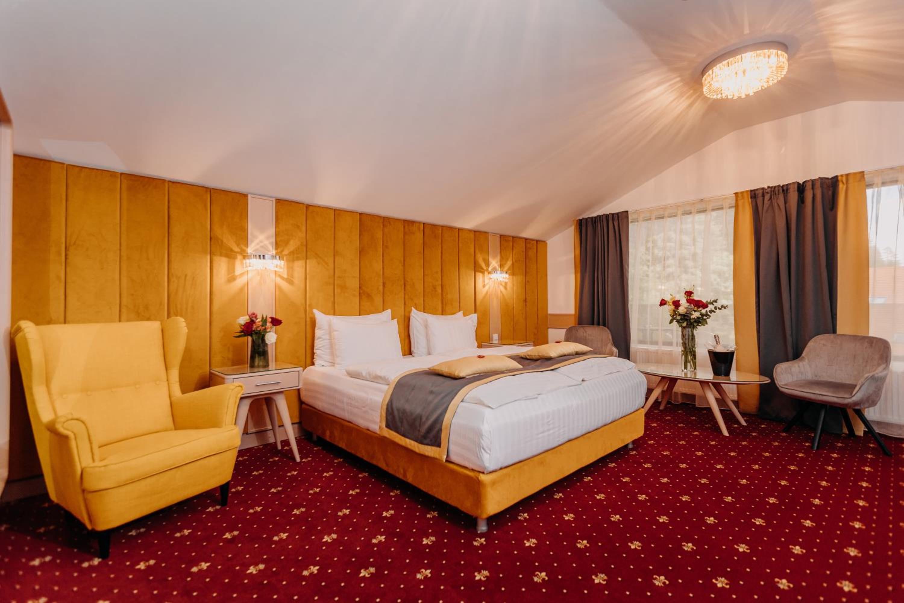 Deluxe Suite photo 1