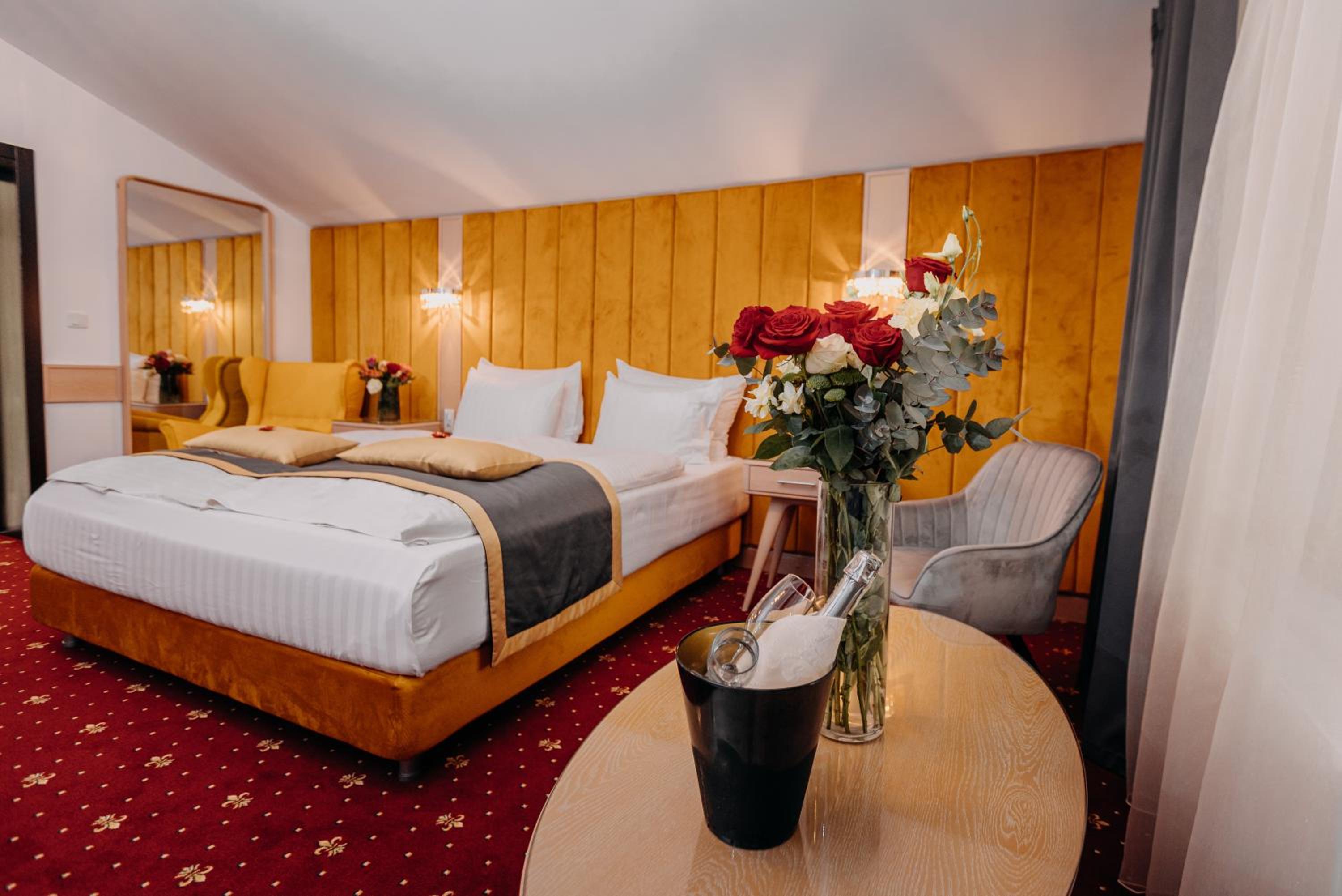 Deluxe Suite photo 3
