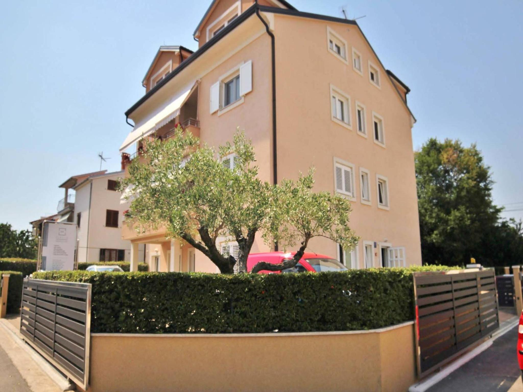 One-Bedroom Apartment with Balcony photo 3
