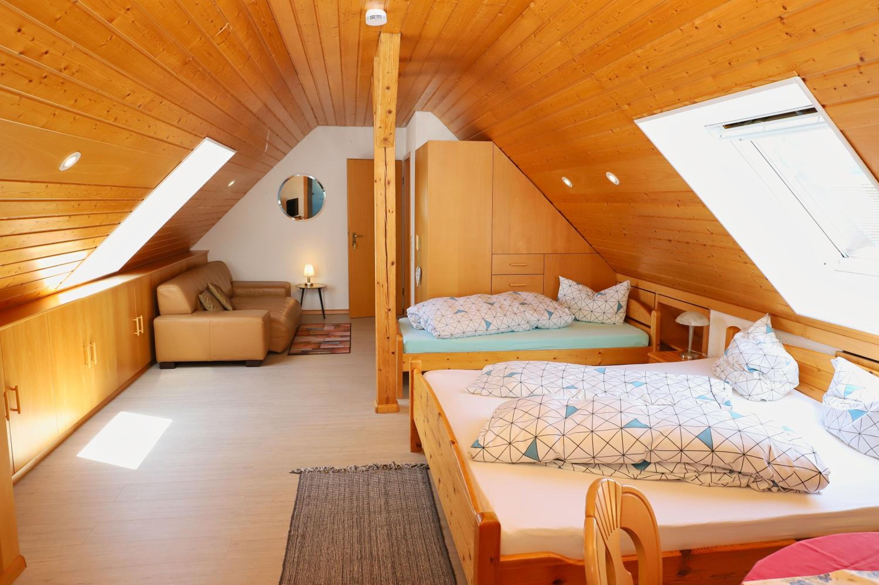 Deluxe Triple Room - Photo 10