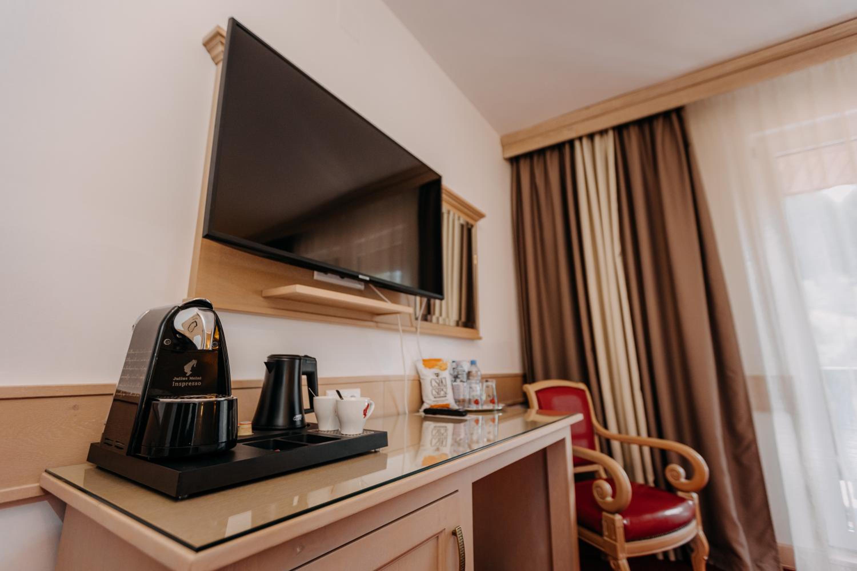 Superior Double or Twin Room photo 2