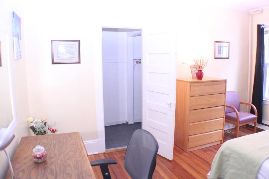 Budget Double Room photo 3