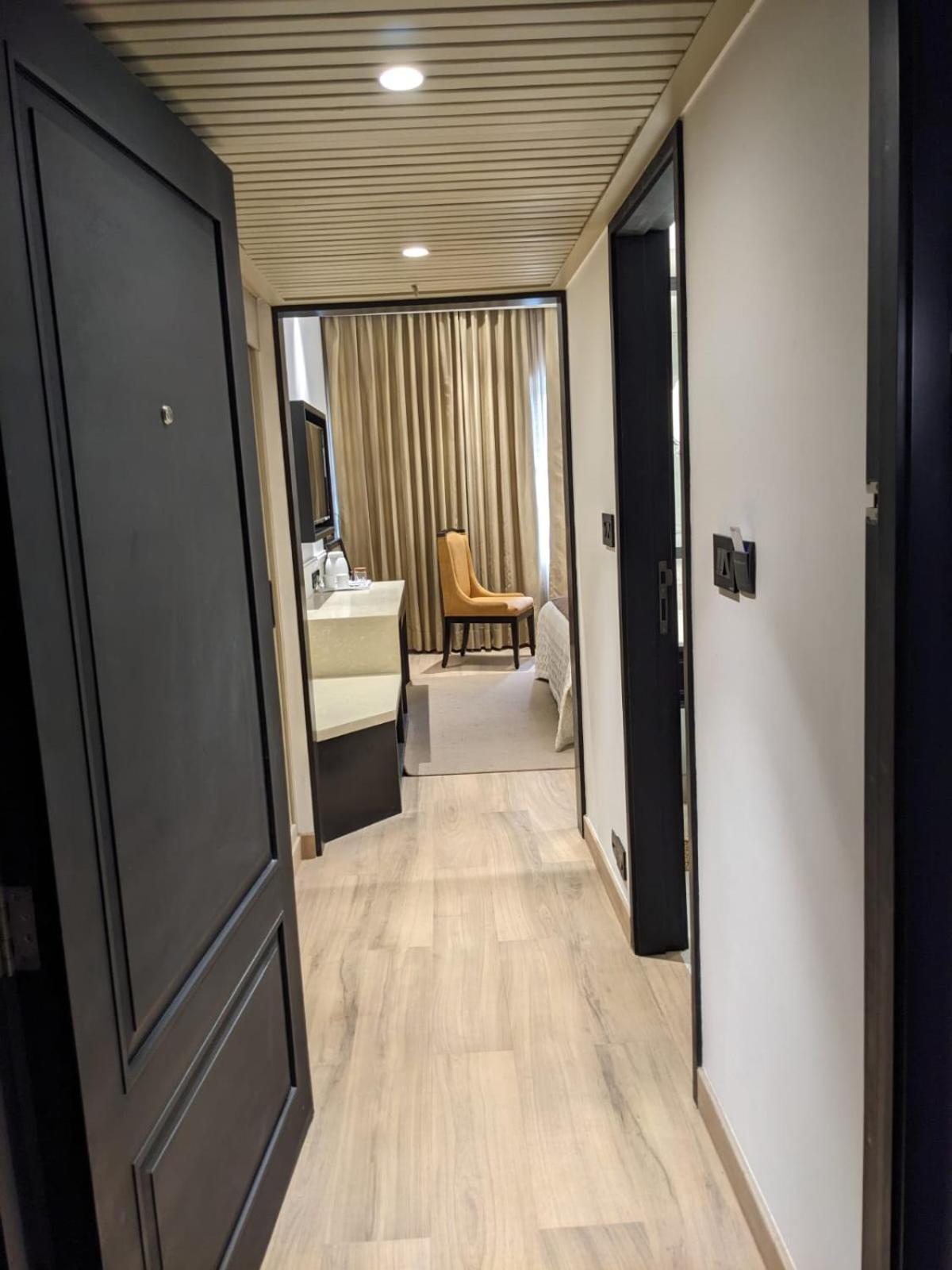 Club Room - Photo 11