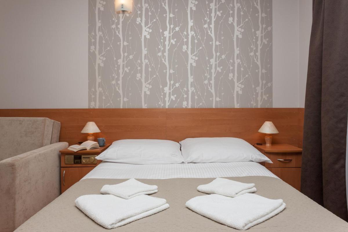 Triple Room with Balcony photo 3
