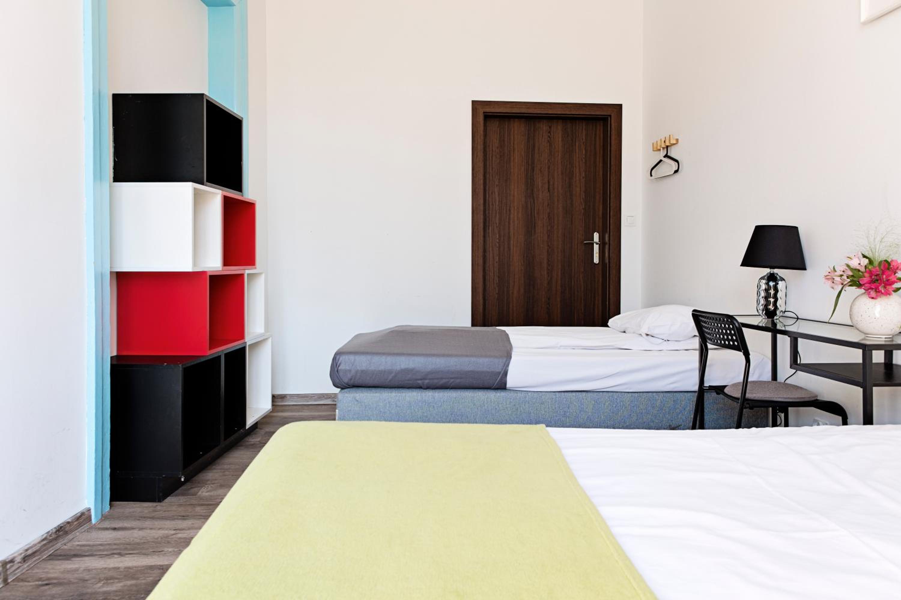 Twin Room - Photo 3