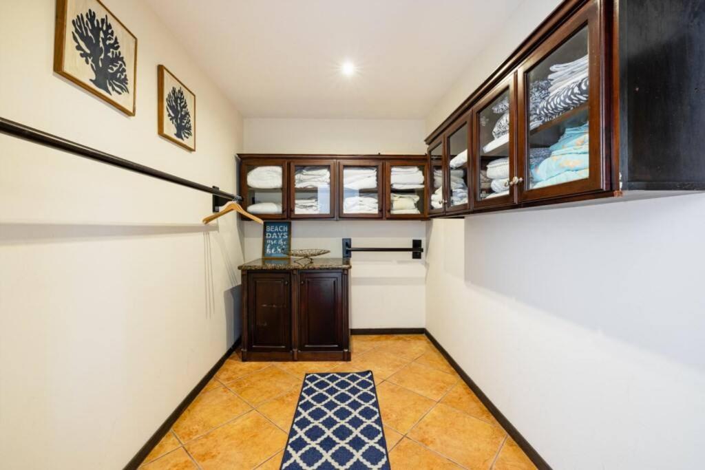 Four-Bedroom Holiday Home photo 2