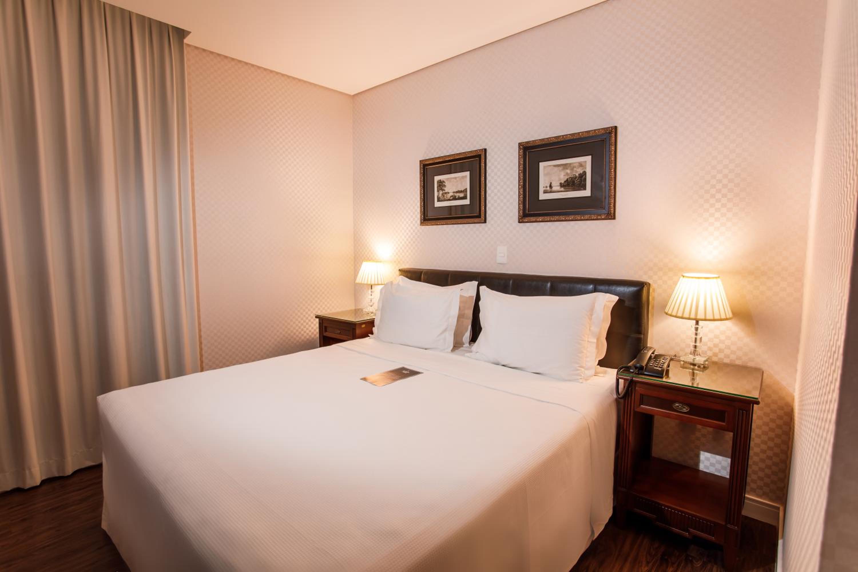 Deluxe Room - Photo 3