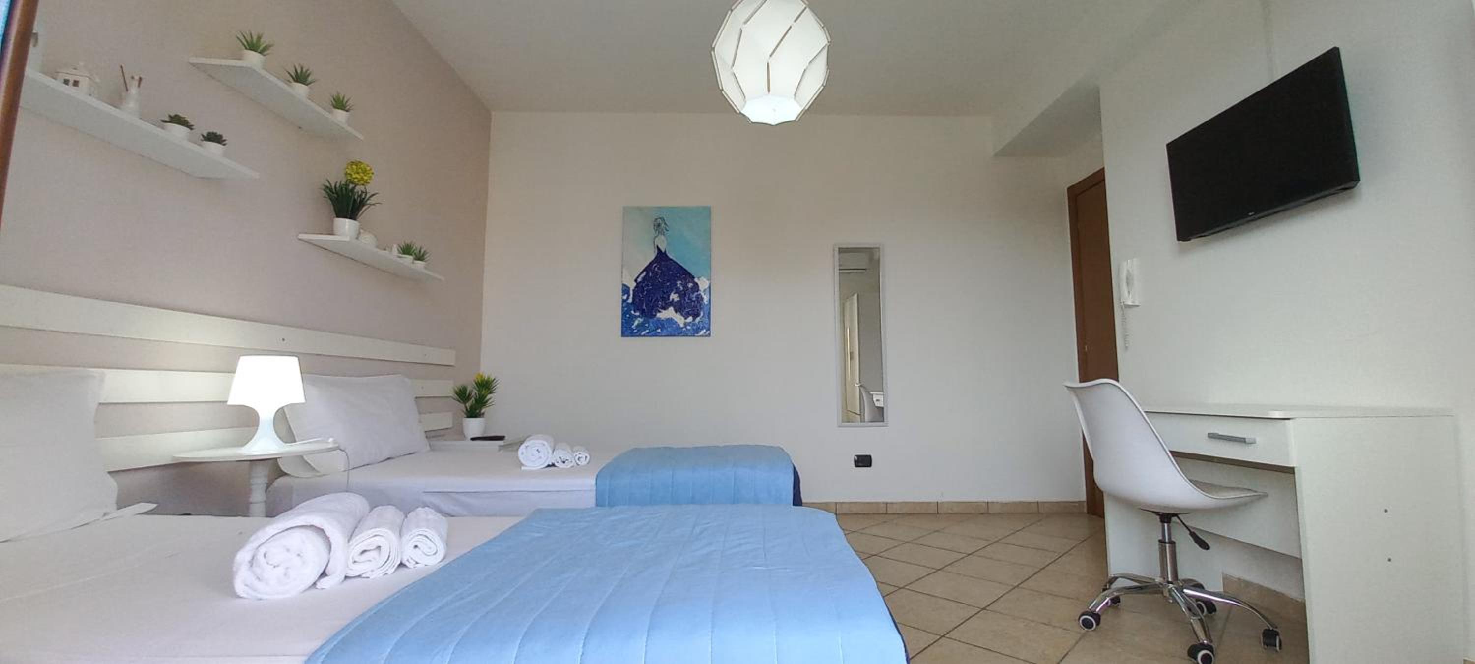 Three-Bedroom Apartment - Photo 27