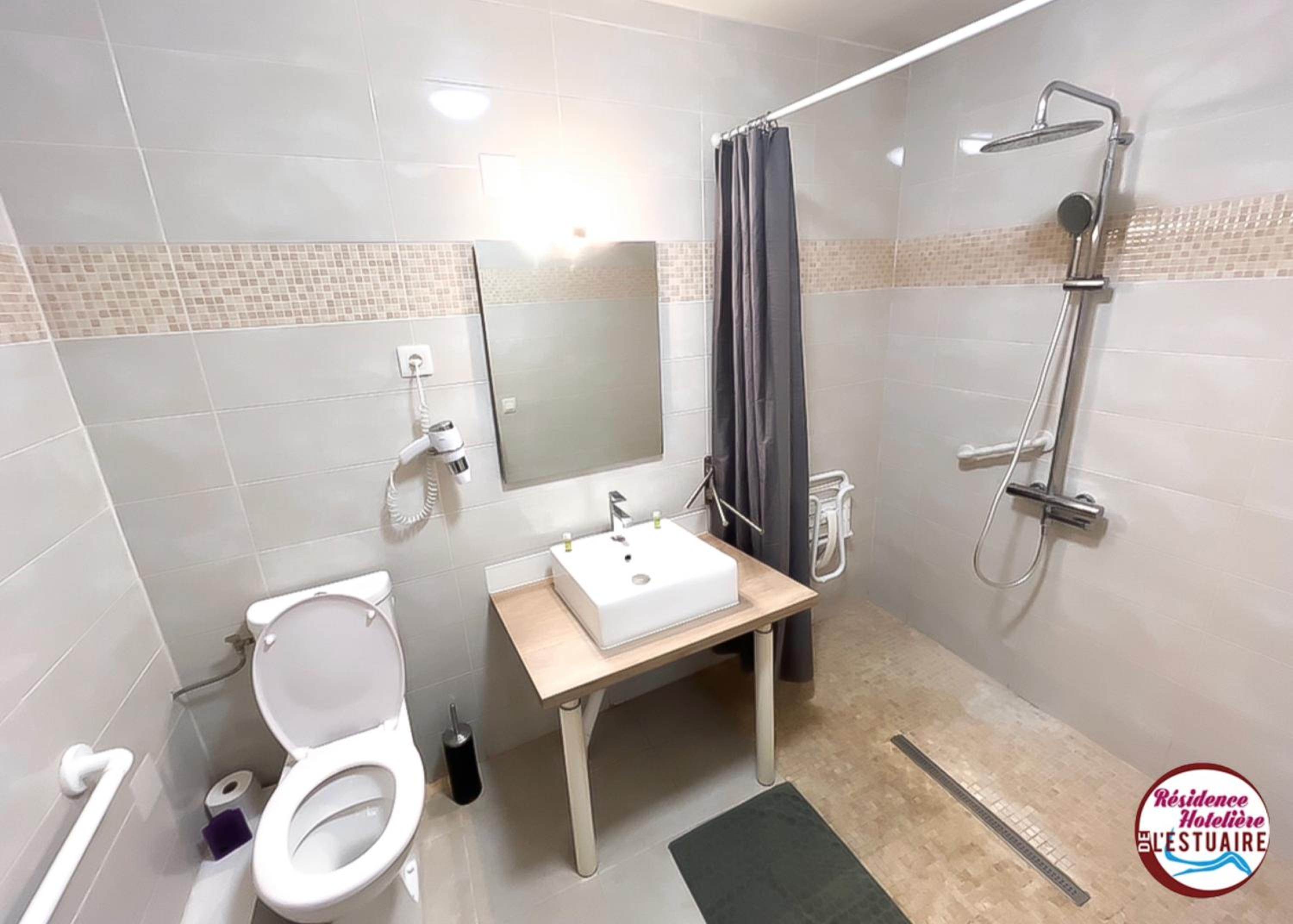 Double or Twin Room - Disability Access photo 2