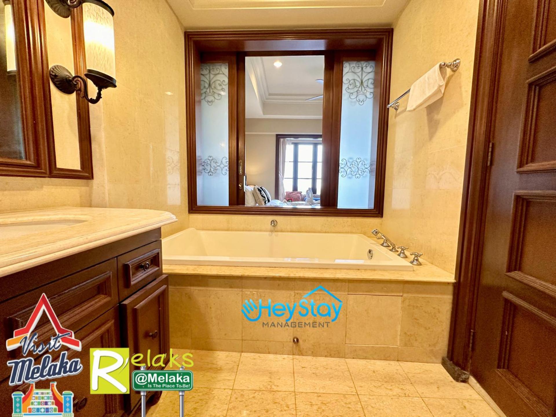 Apartment with Sea View - Photo 15