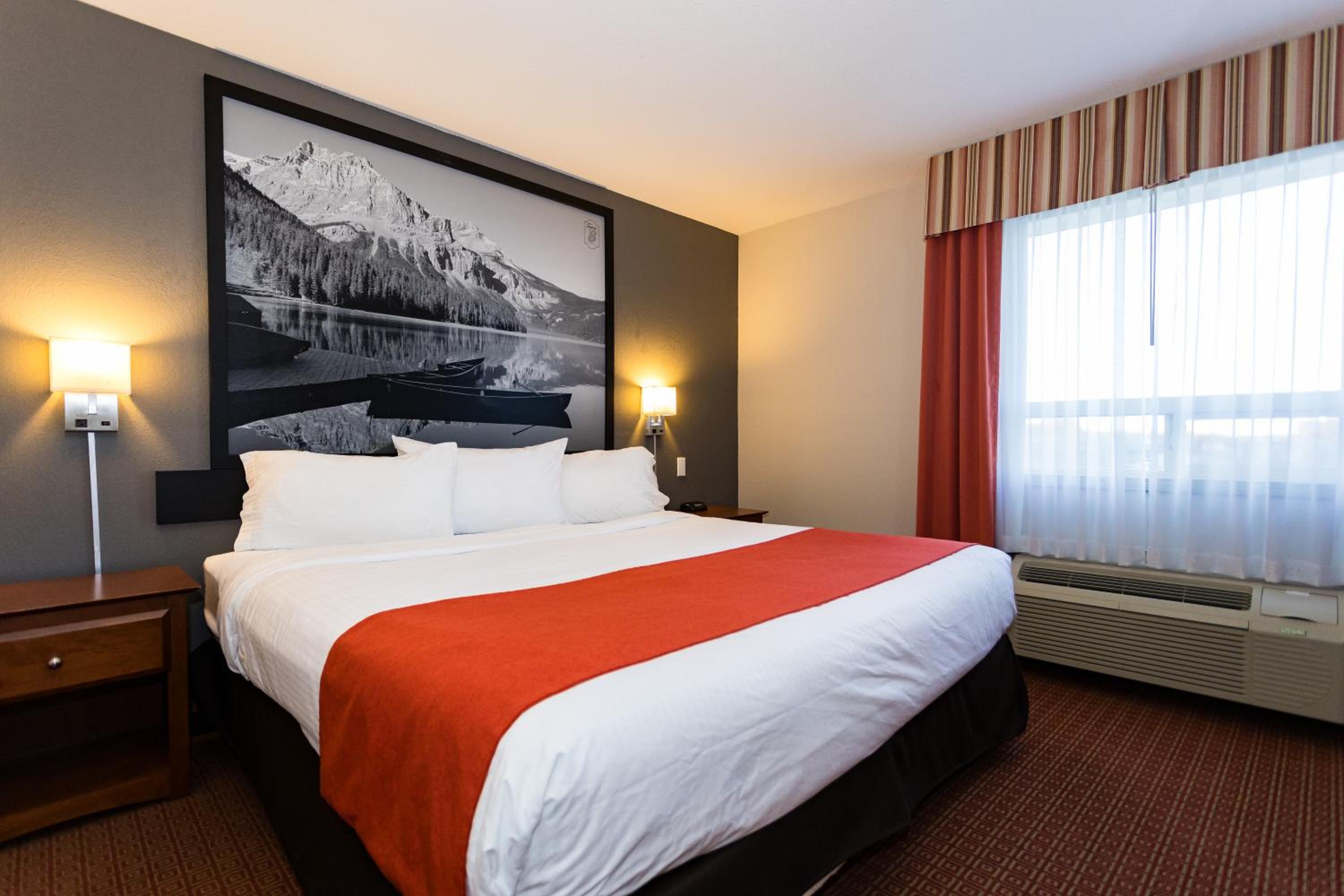 Superior King Room - Non-Smoking - Photo 4