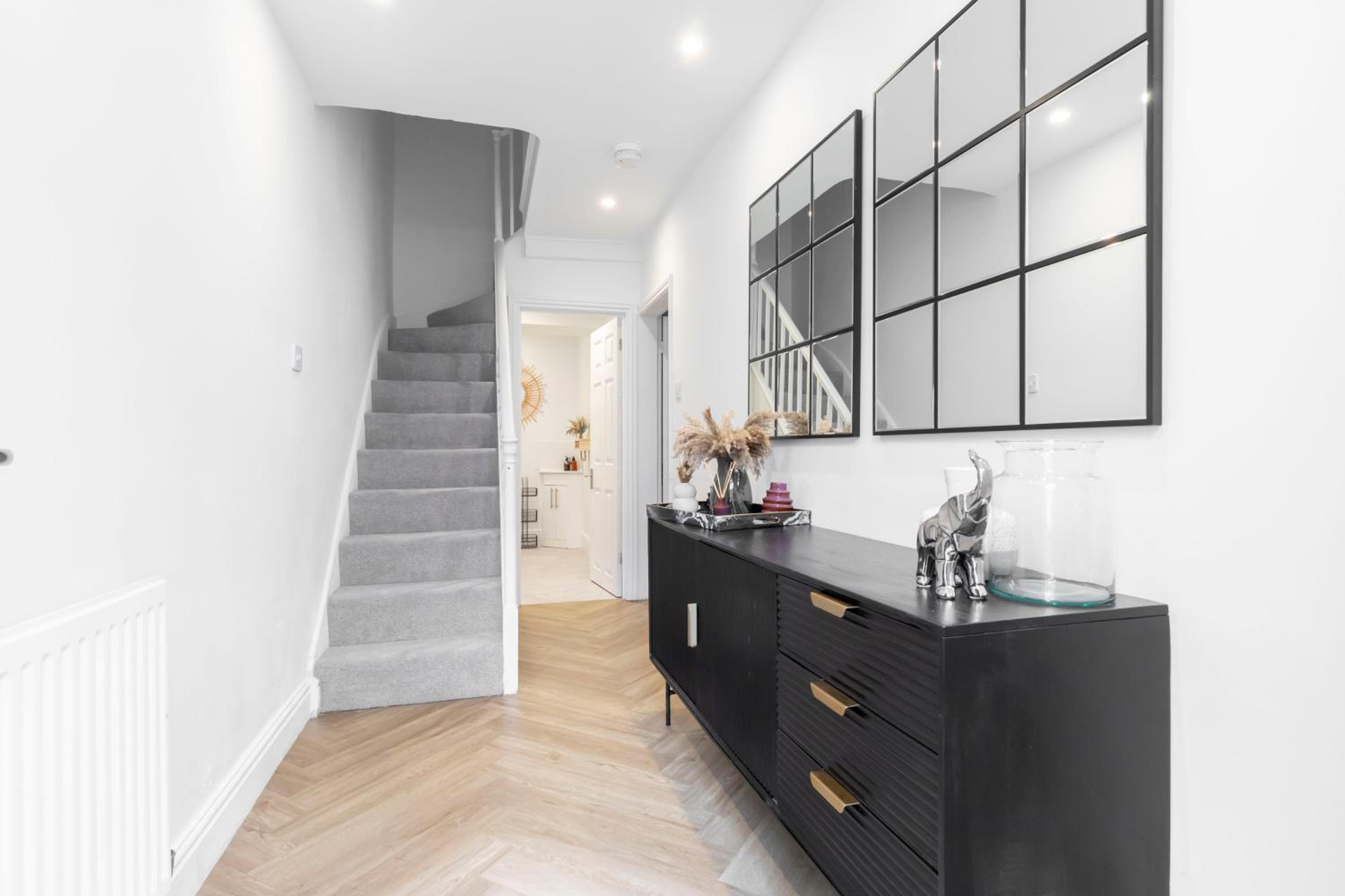 Three-Bedroom House photo 2