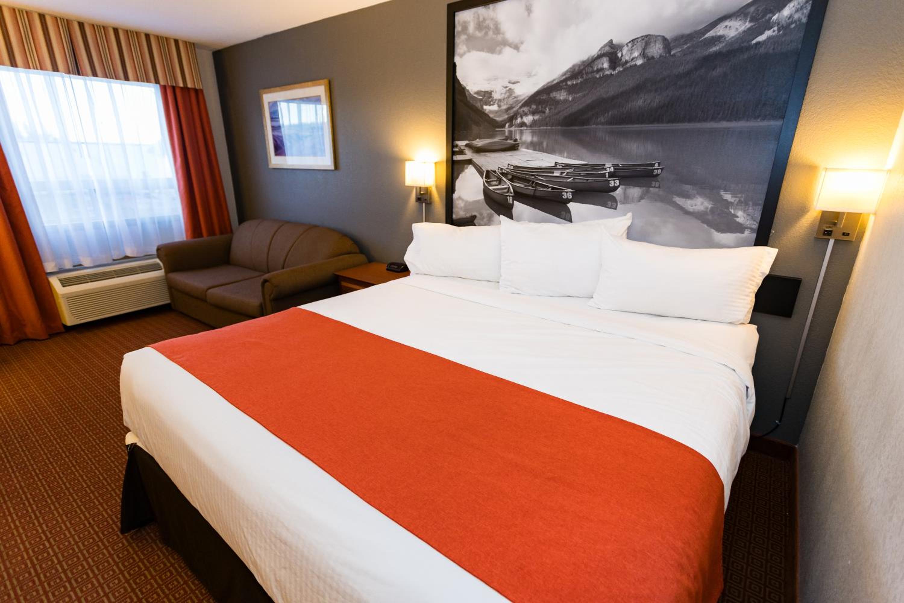  King Suite - Photo 6