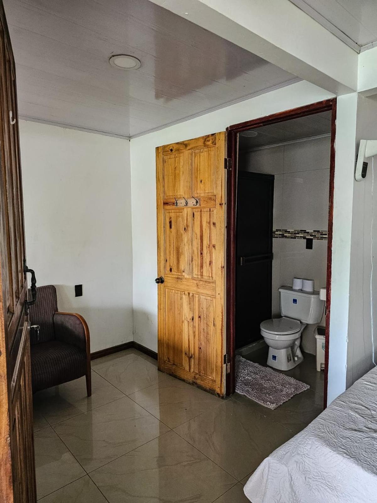Quadruple Room With Private Bathroom photo 2