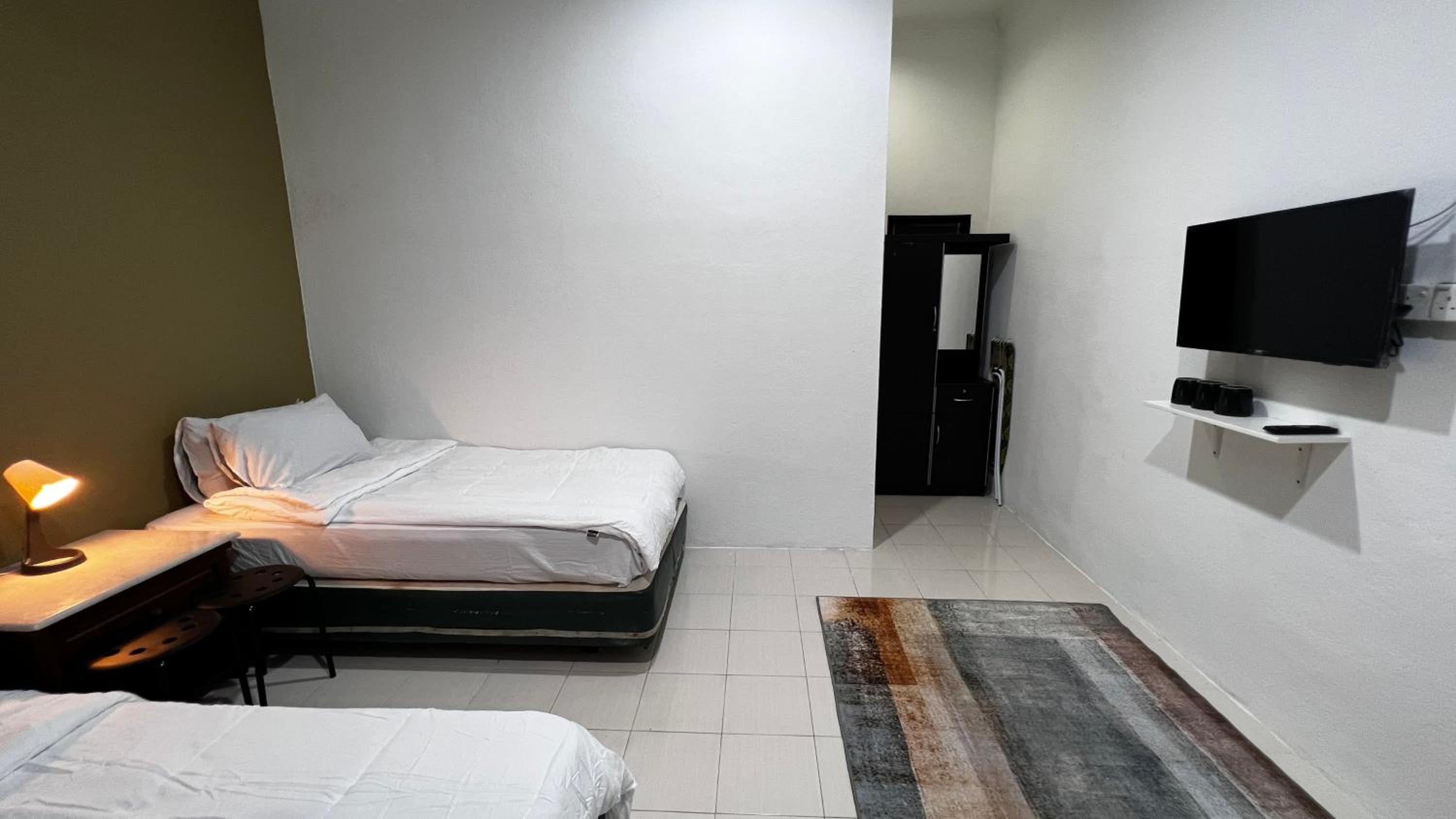 Triple Room with Private Bathroom - Photo 5
