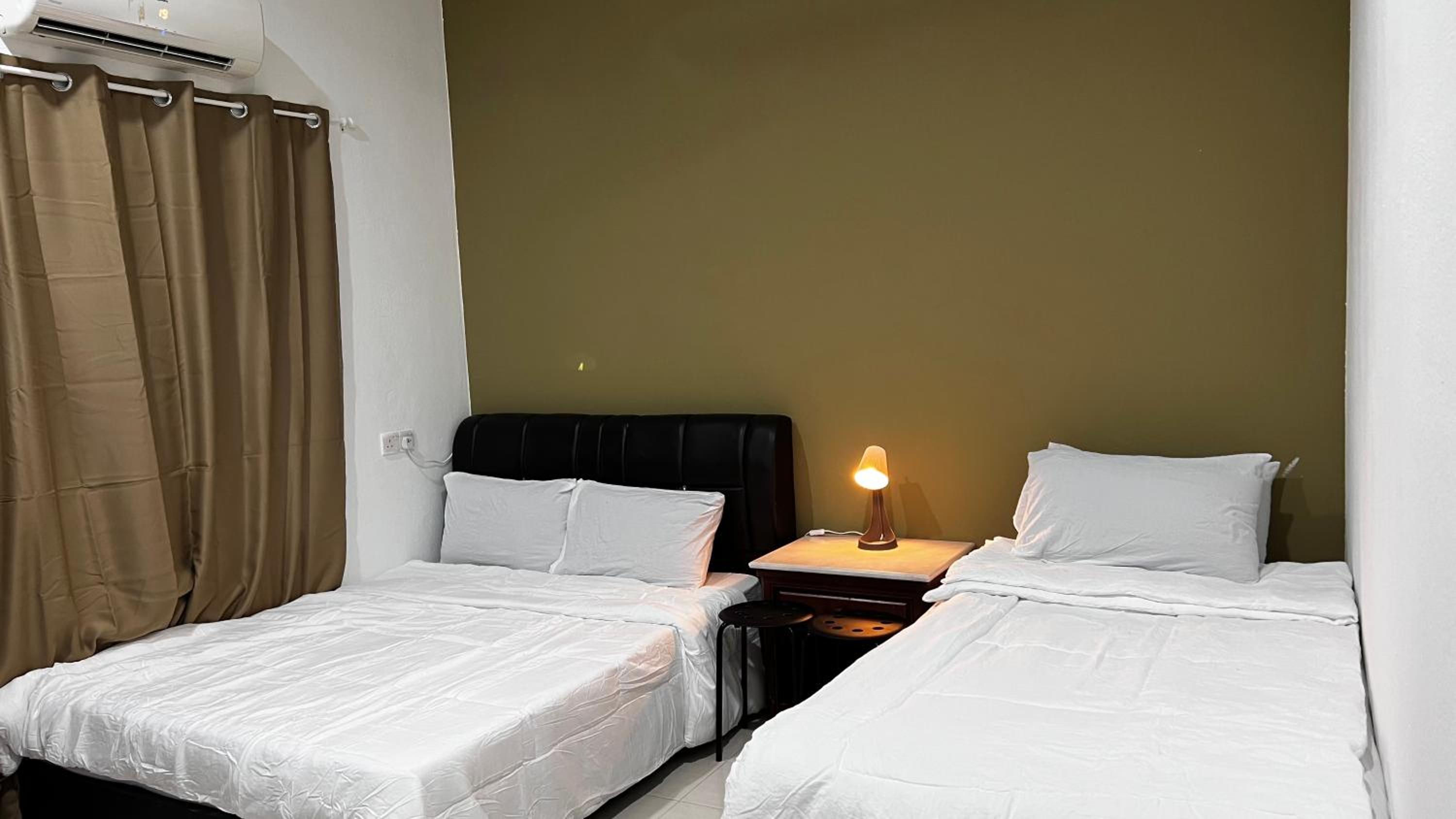 Triple Room with Private Bathroom - Photo 7