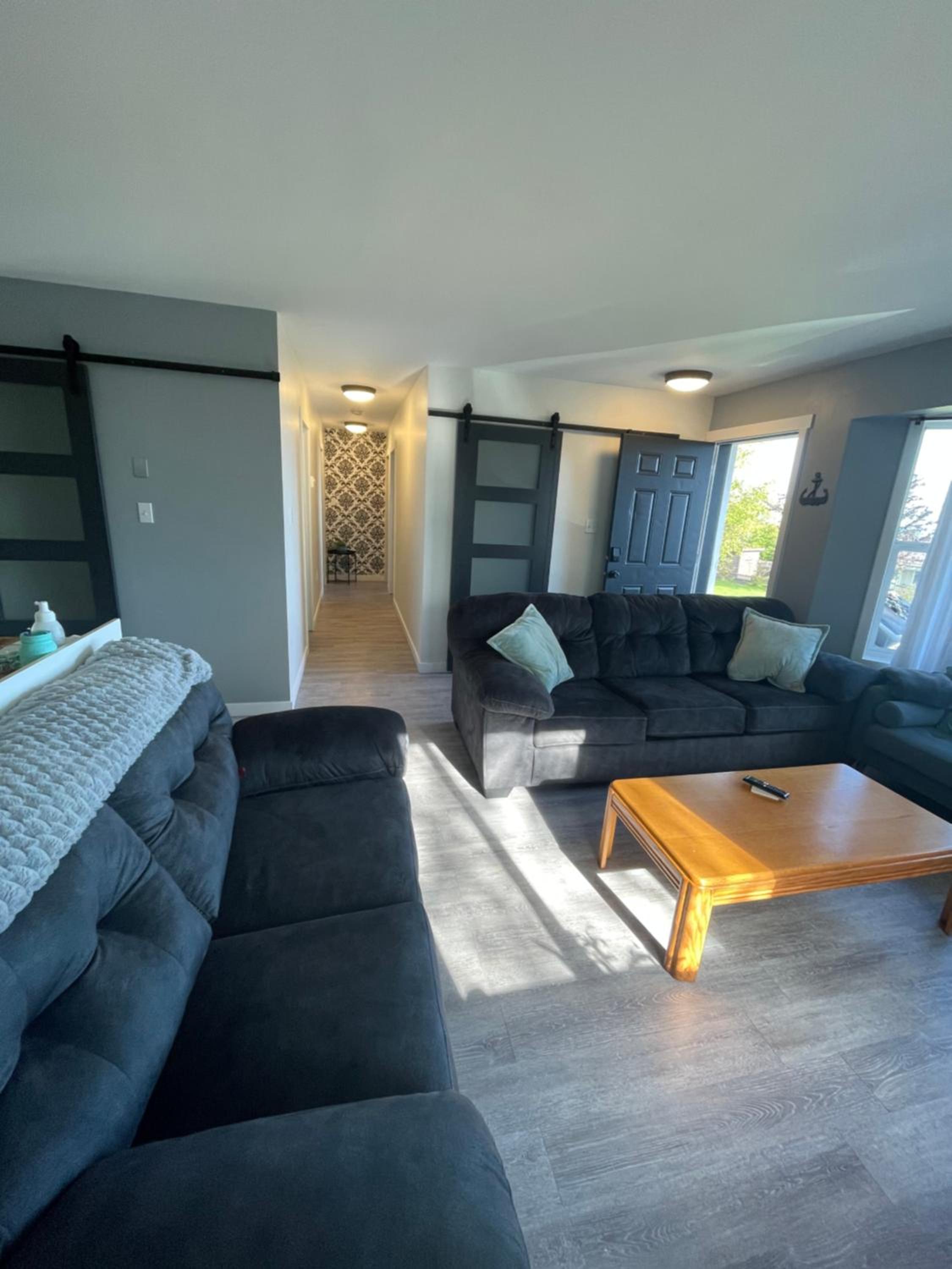 Three-Bedroom House photo 3