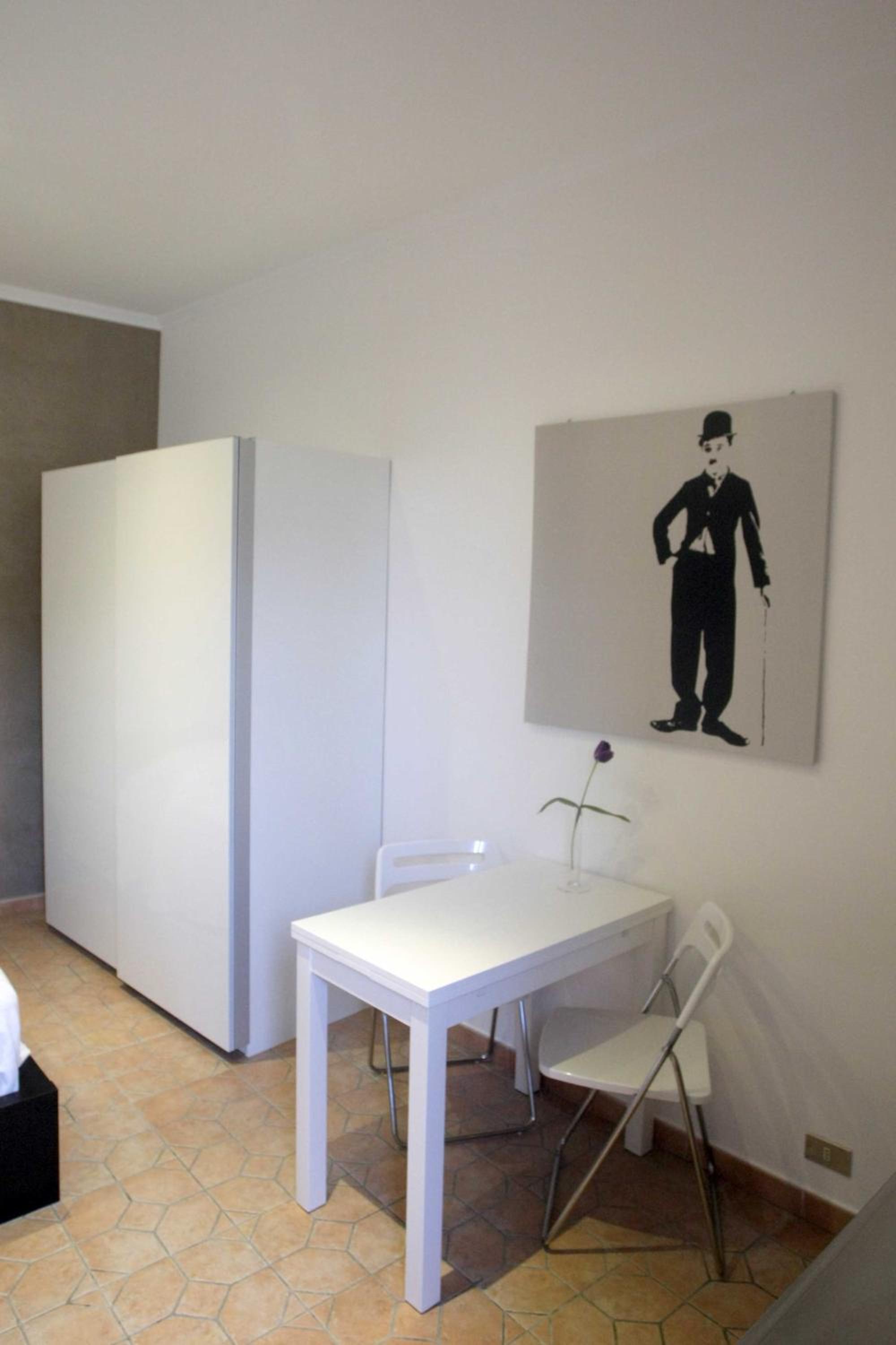 Double or Twin Room with Balcony - Photo 17