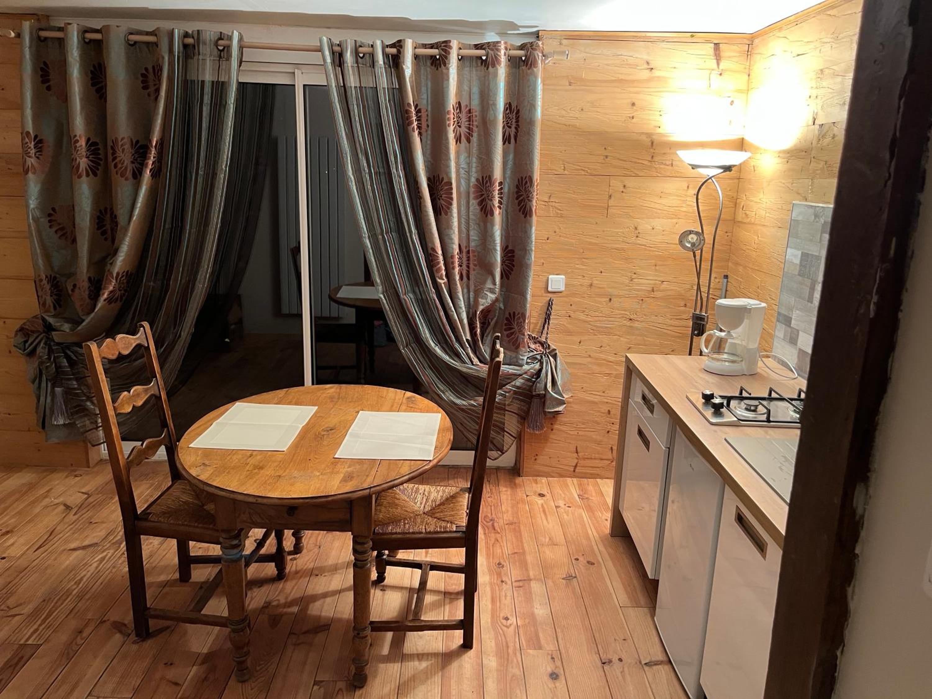 Apartment with Lake View photo 2
