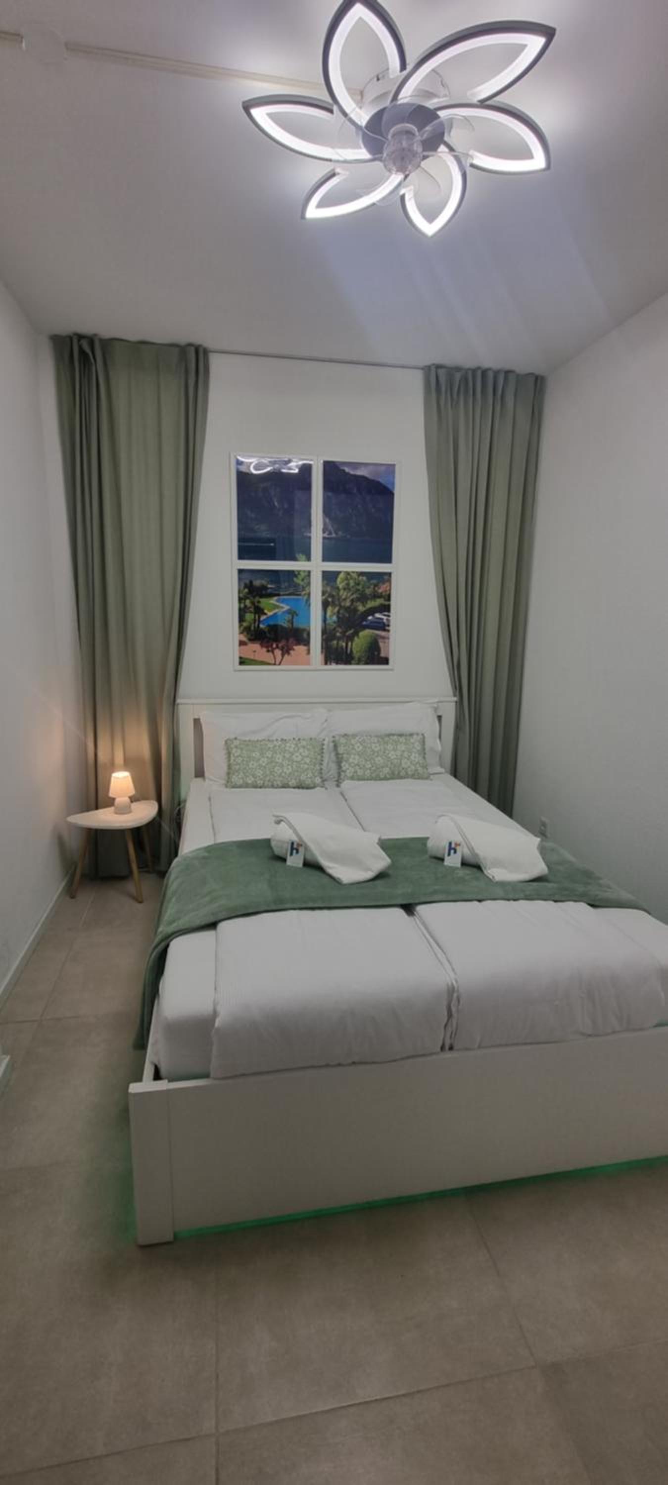 Apartment with Lake View - Photo 57