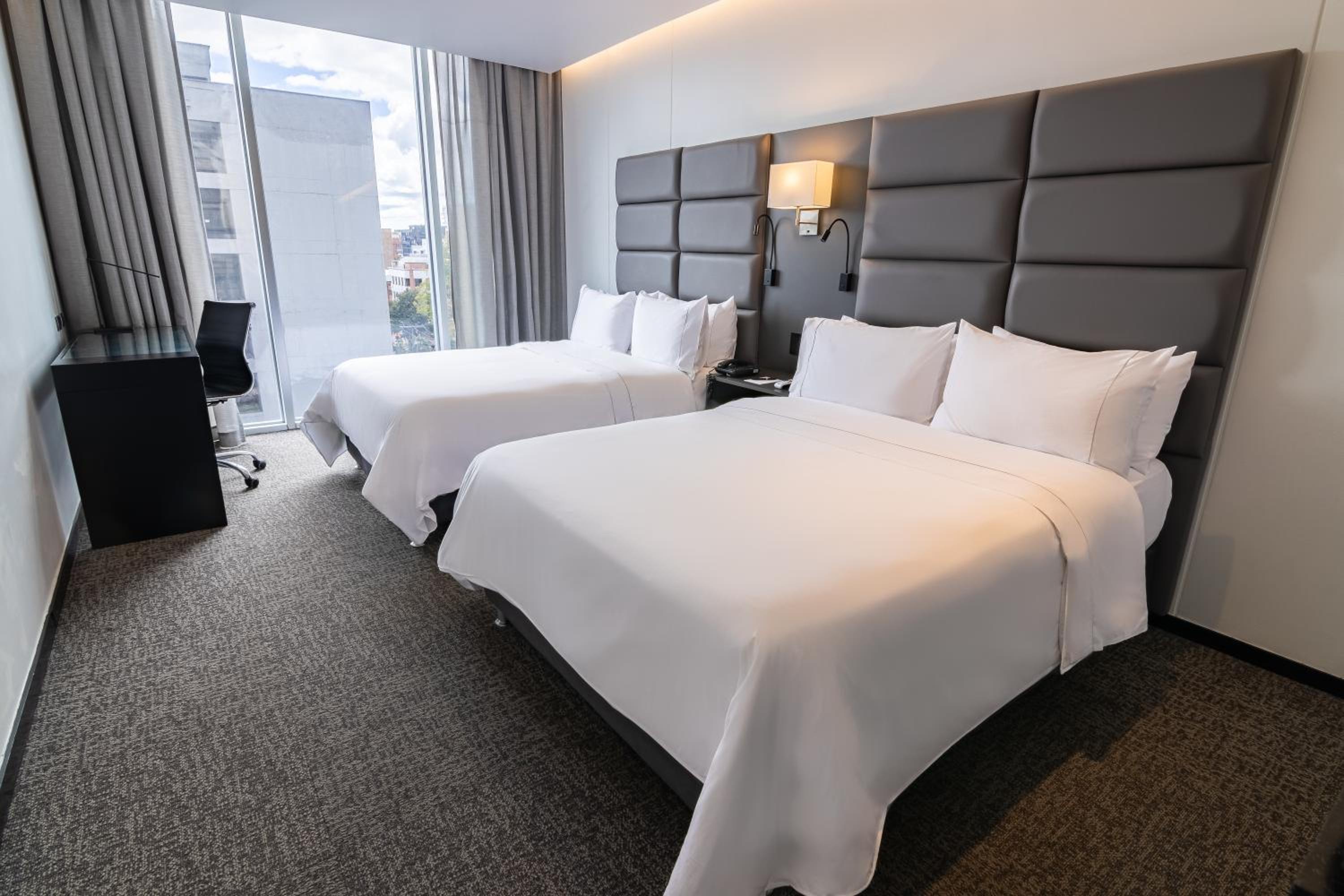Double Room with Two Double Beds - Photo 5
