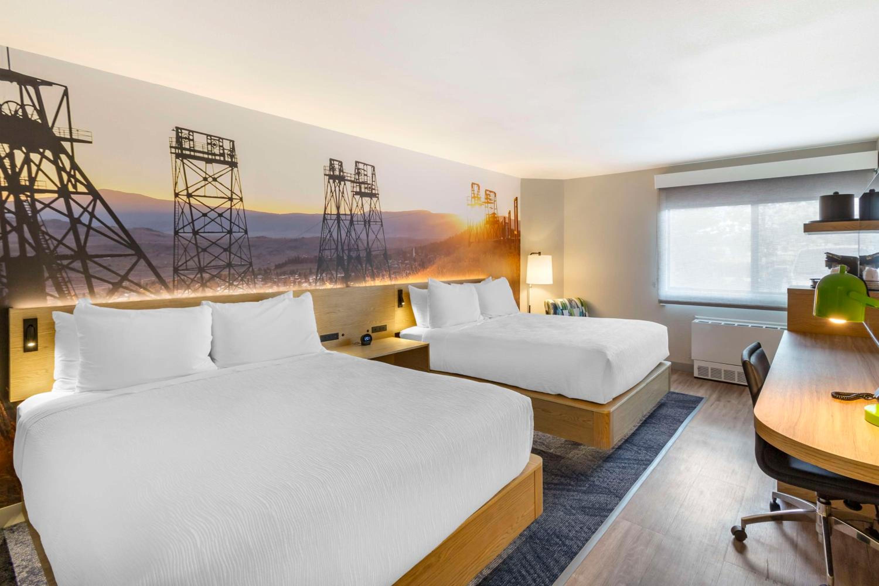 Queen Room with Two Queen Beds - Pet Friendly/Non-Smoking - Photo 1