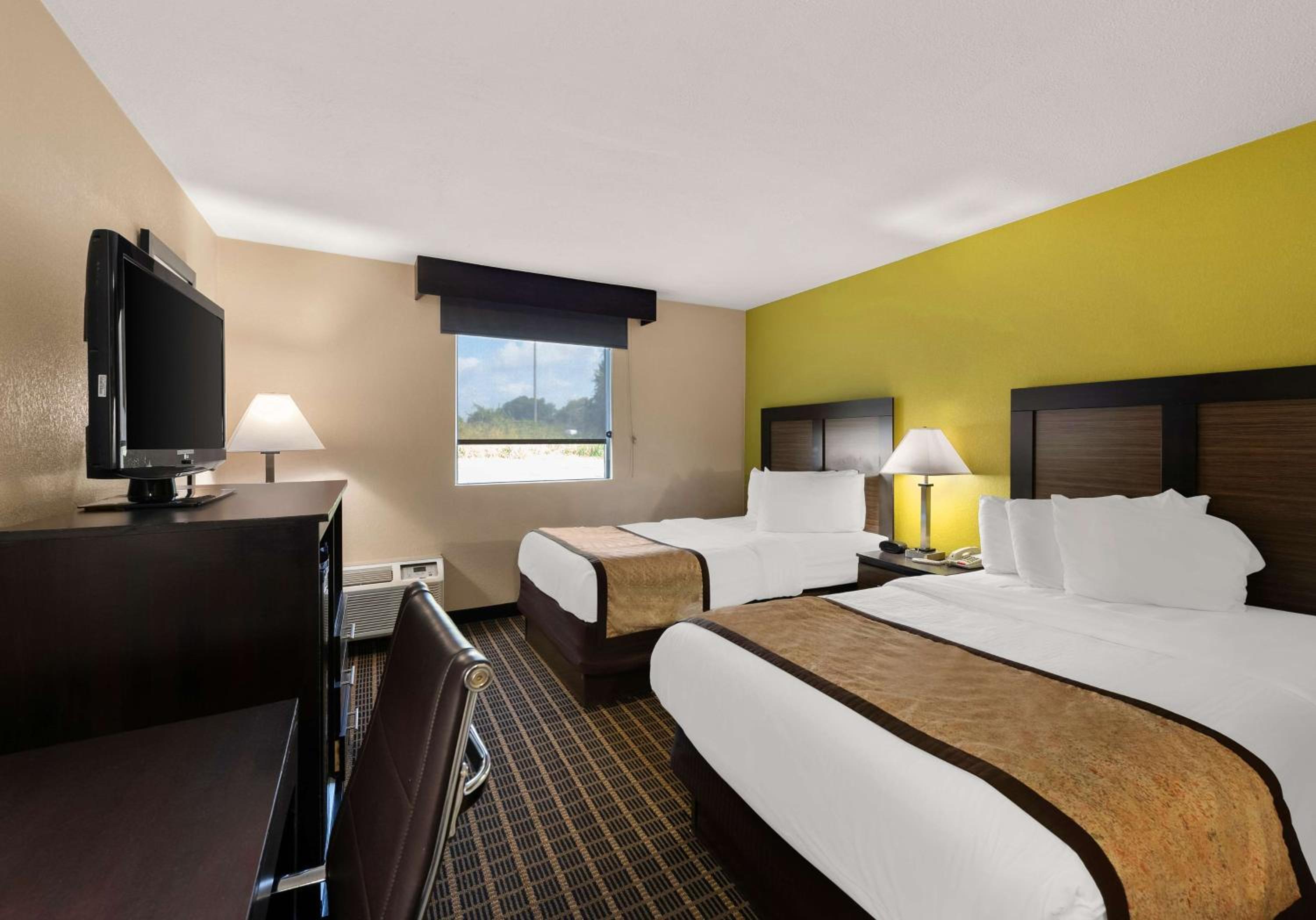 Double Room with Two Double Beds - Non-Smoking