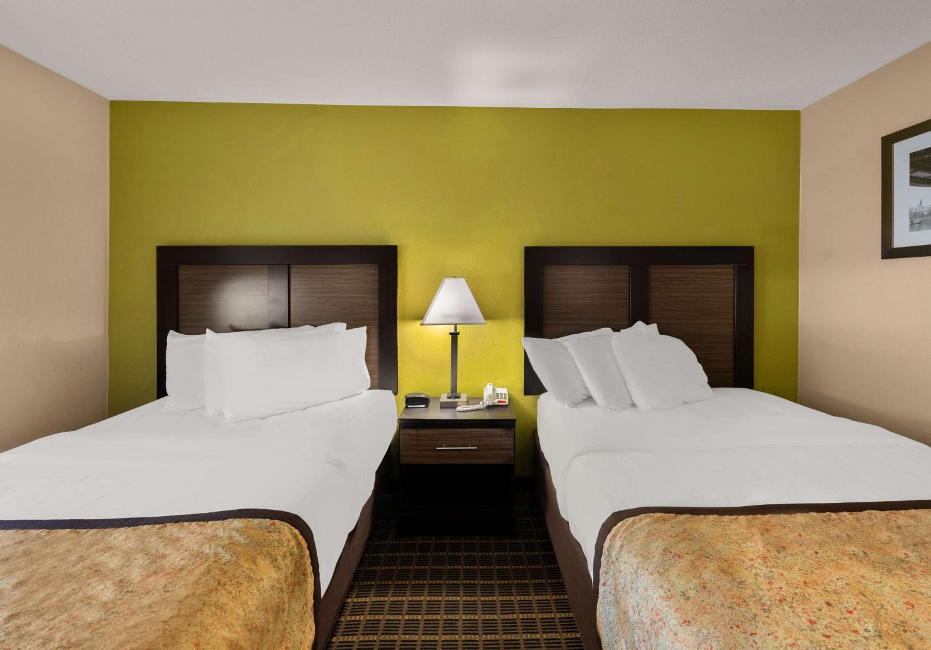 Double Room with Two Double Beds - Non-Smoking photo 3