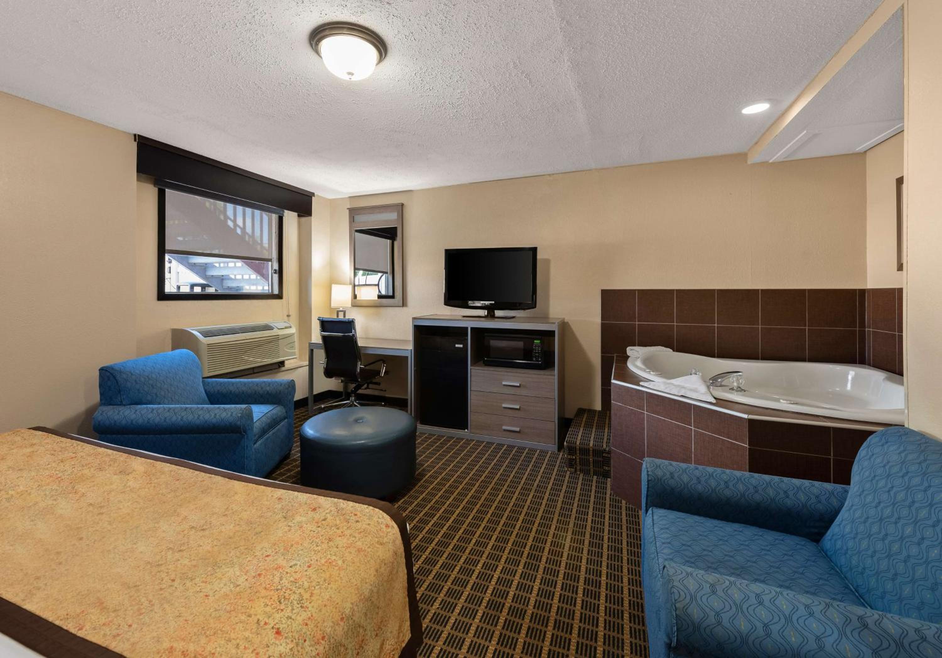 King Suite with Spa Bath