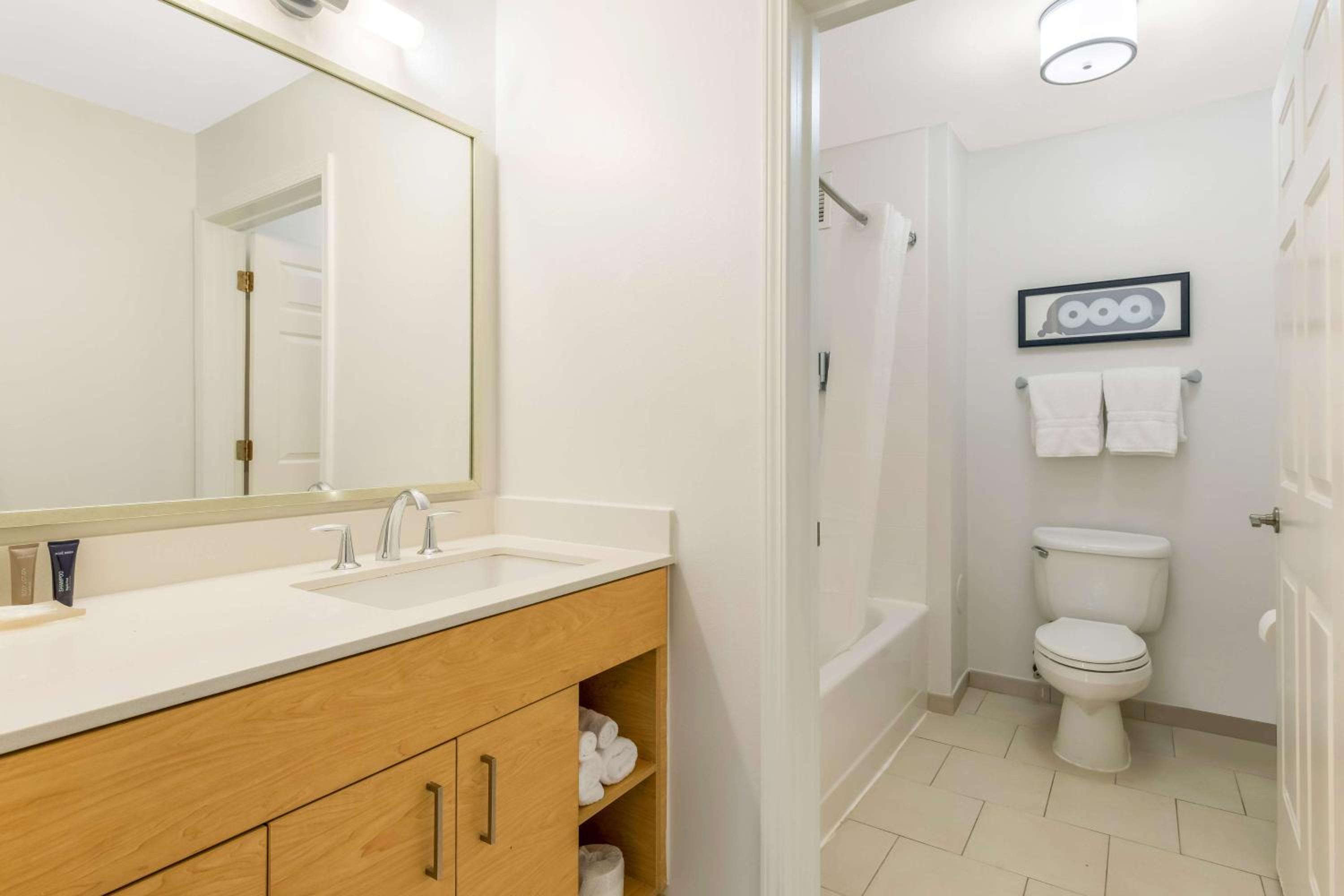 Two-Bedroom King Suite