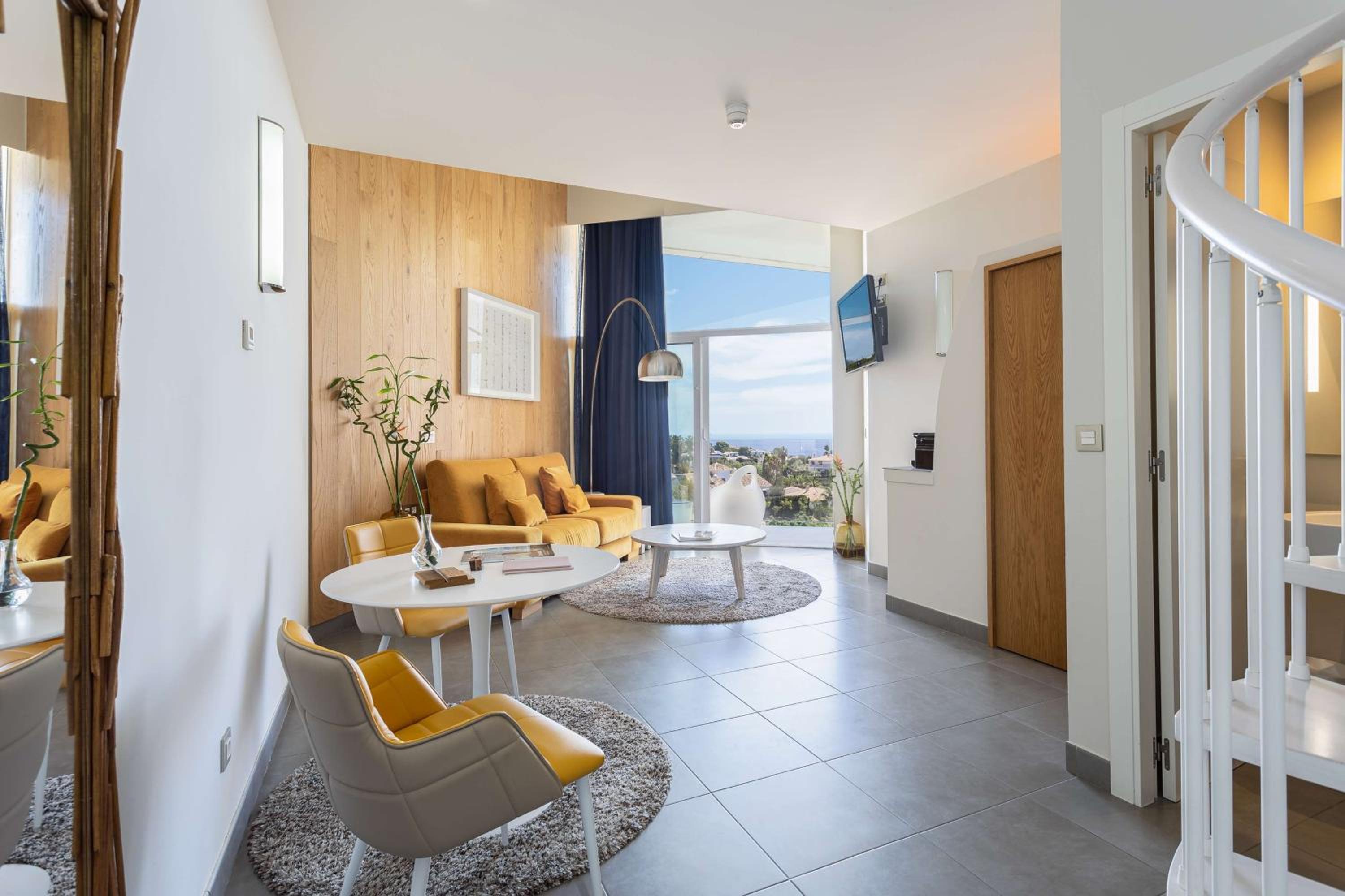 Duplex King Suite with Sea View - Photo 8