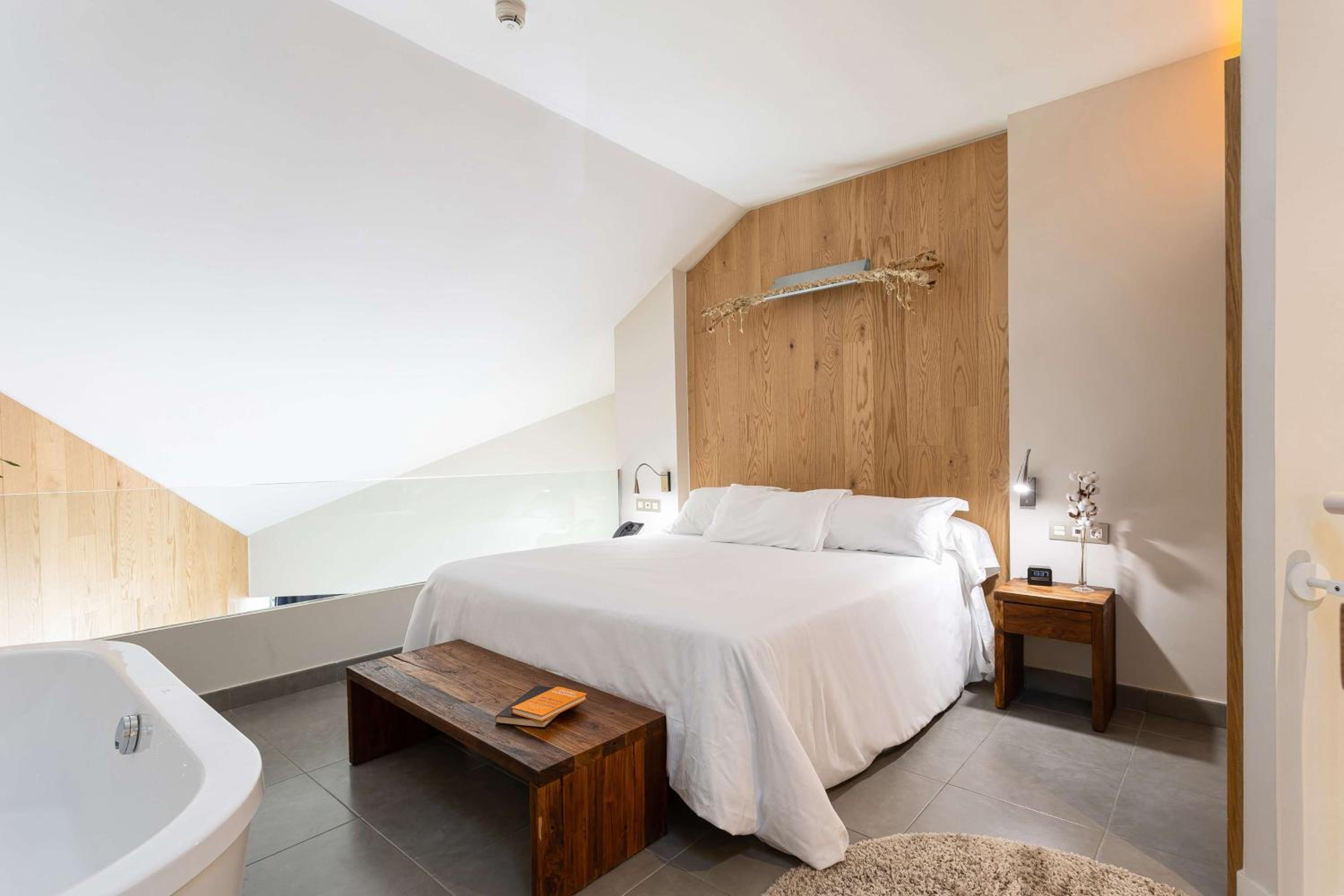 Duplex King Suite with Sea View - Photo 7