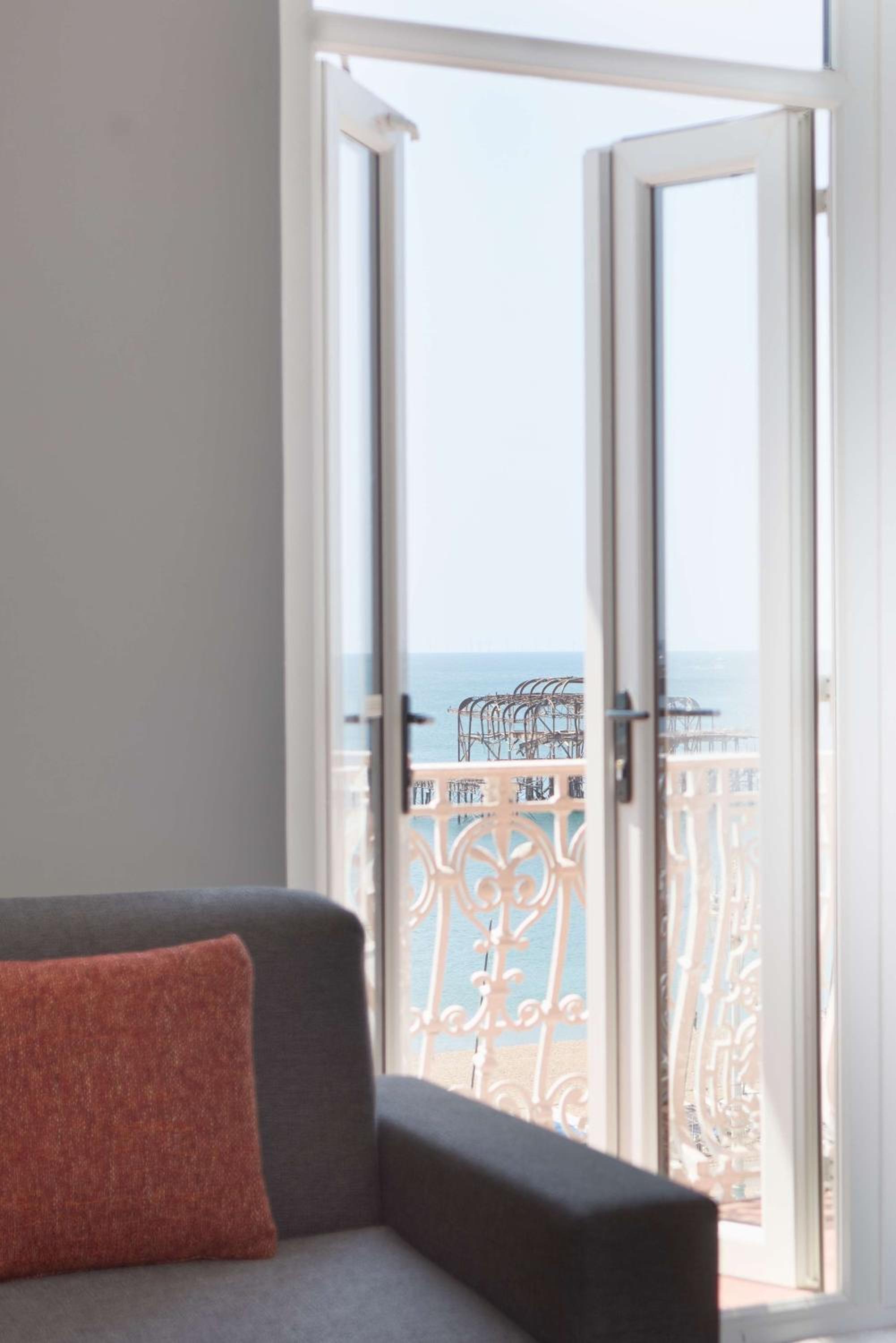 Superior King Room with Sofa Bed and Balcony - Sea View - Photo 3