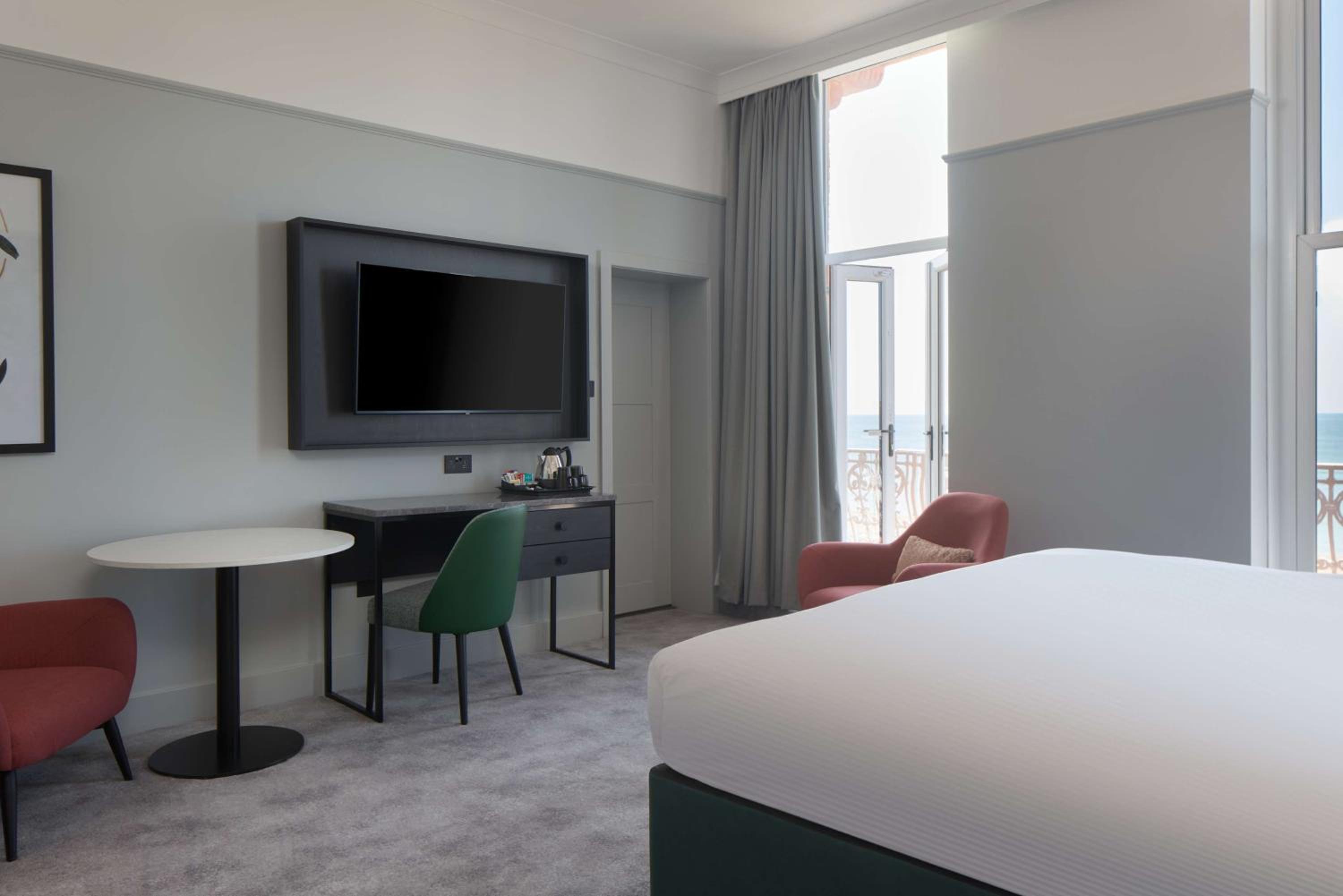 Superior King Room with Sea View and Balcony photo 3