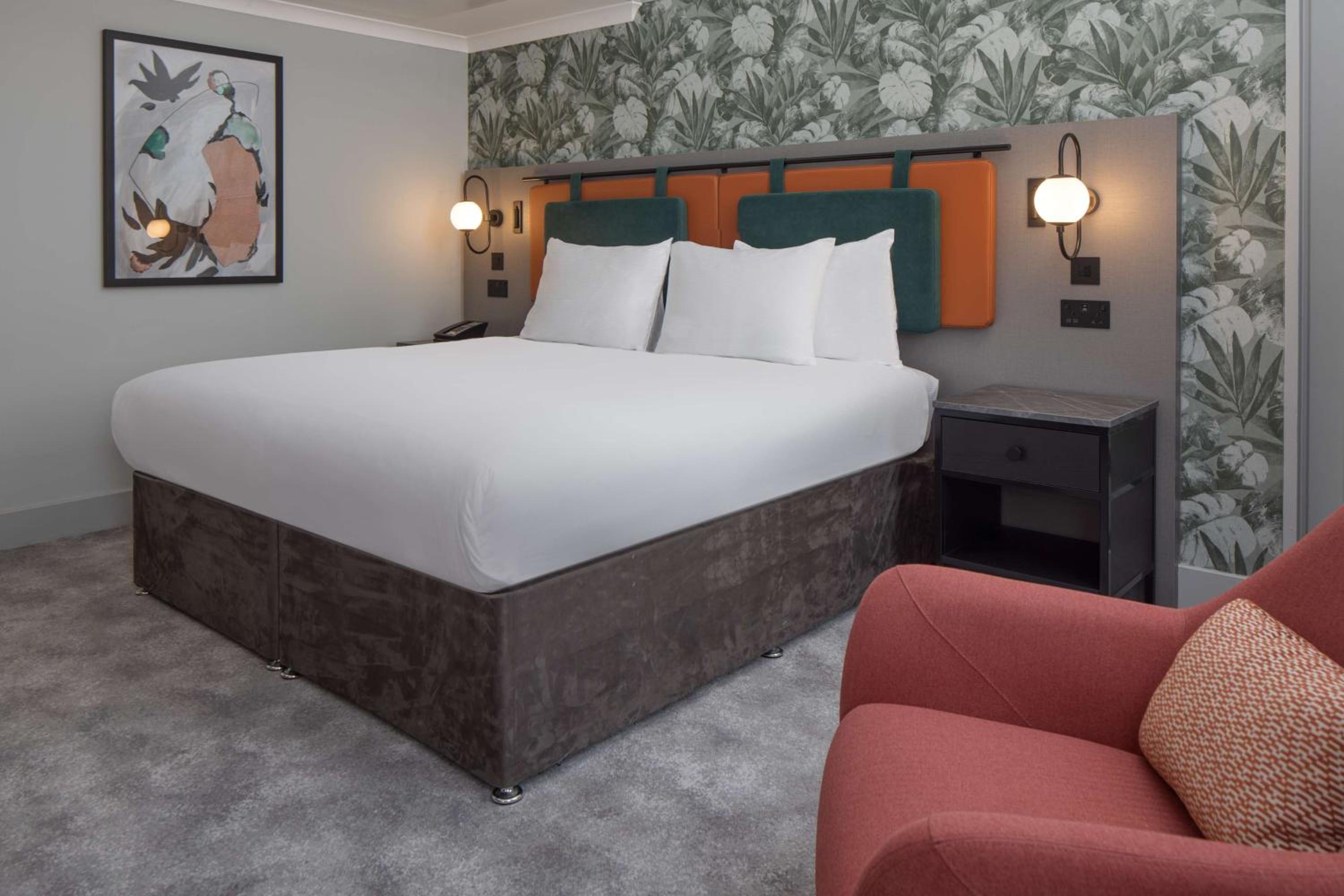 King Guest Room - Photo 5