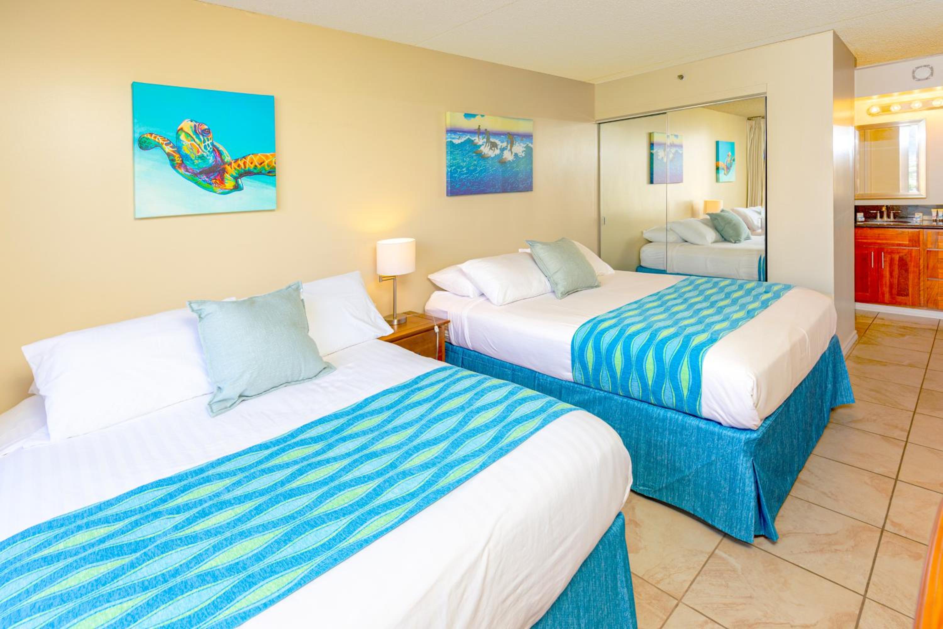 Waikiki condo - lanai, pool & beach access: One-Bedroom Apartment photo