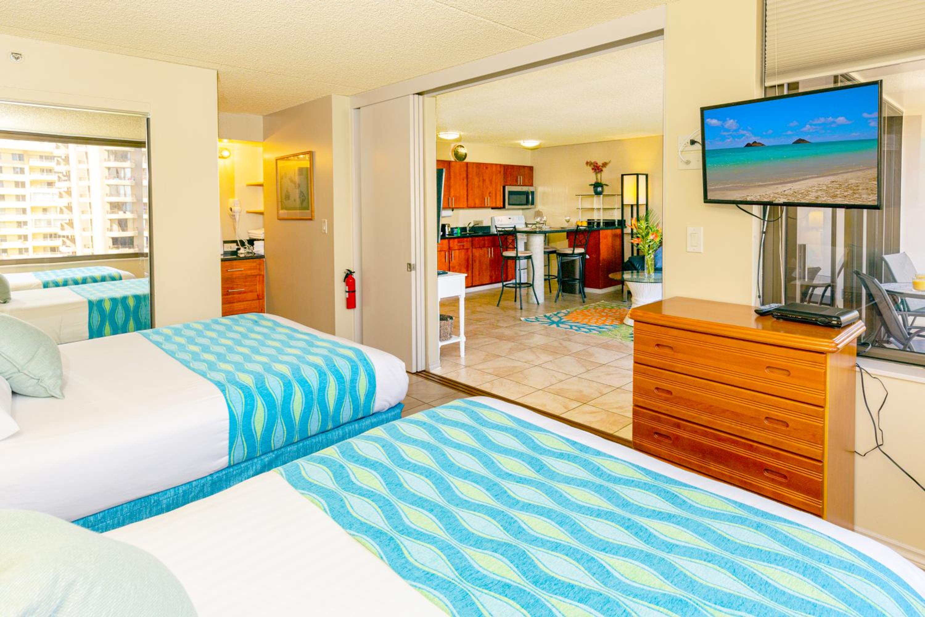 Waikiki condo - lanai, pool & beach access: One-Bedroom Apartment photo