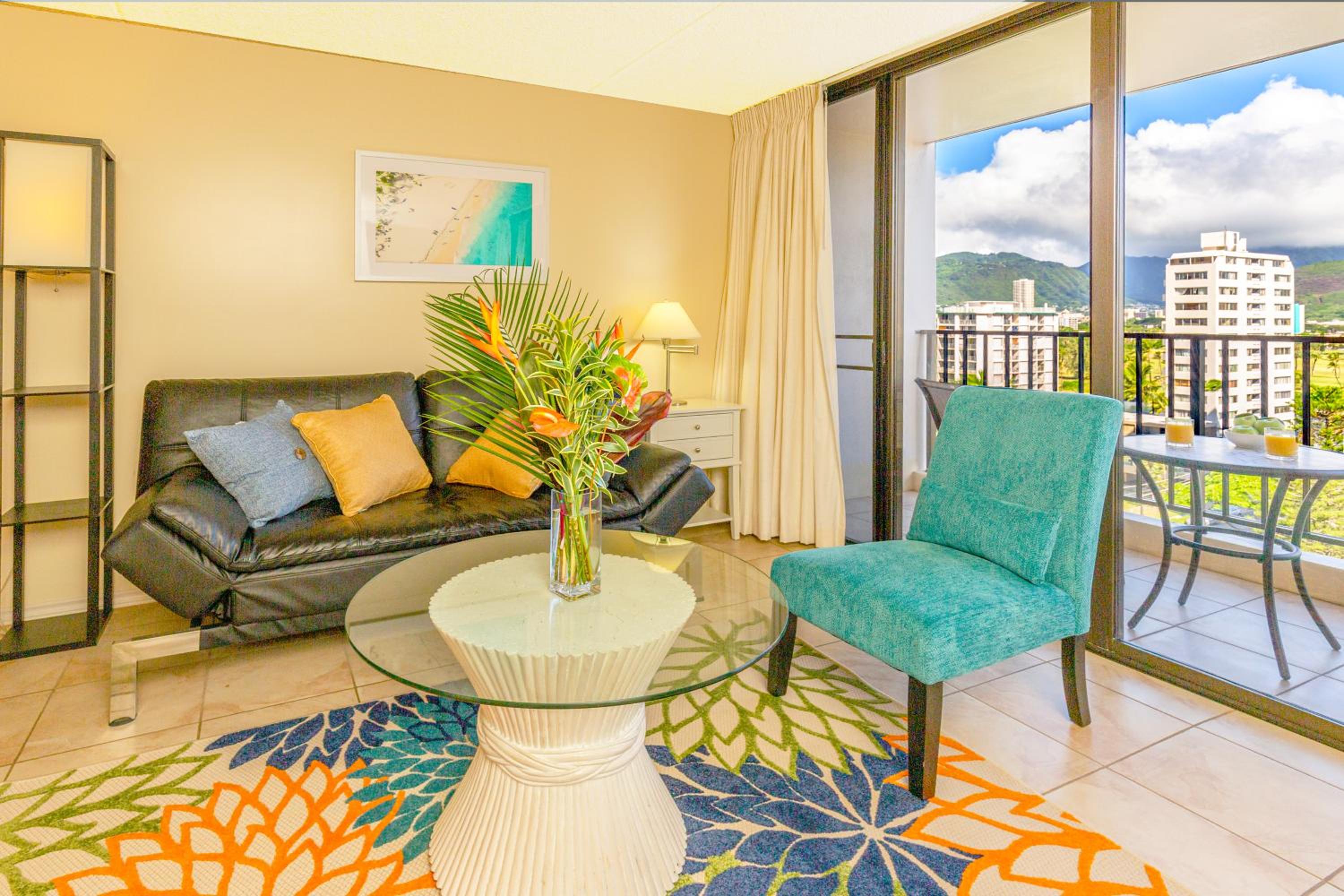 Waikiki condo - lanai, pool & beach access: One-Bedroom Apartment photo