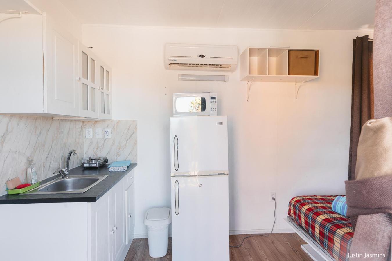 Studio Apartment photo 1