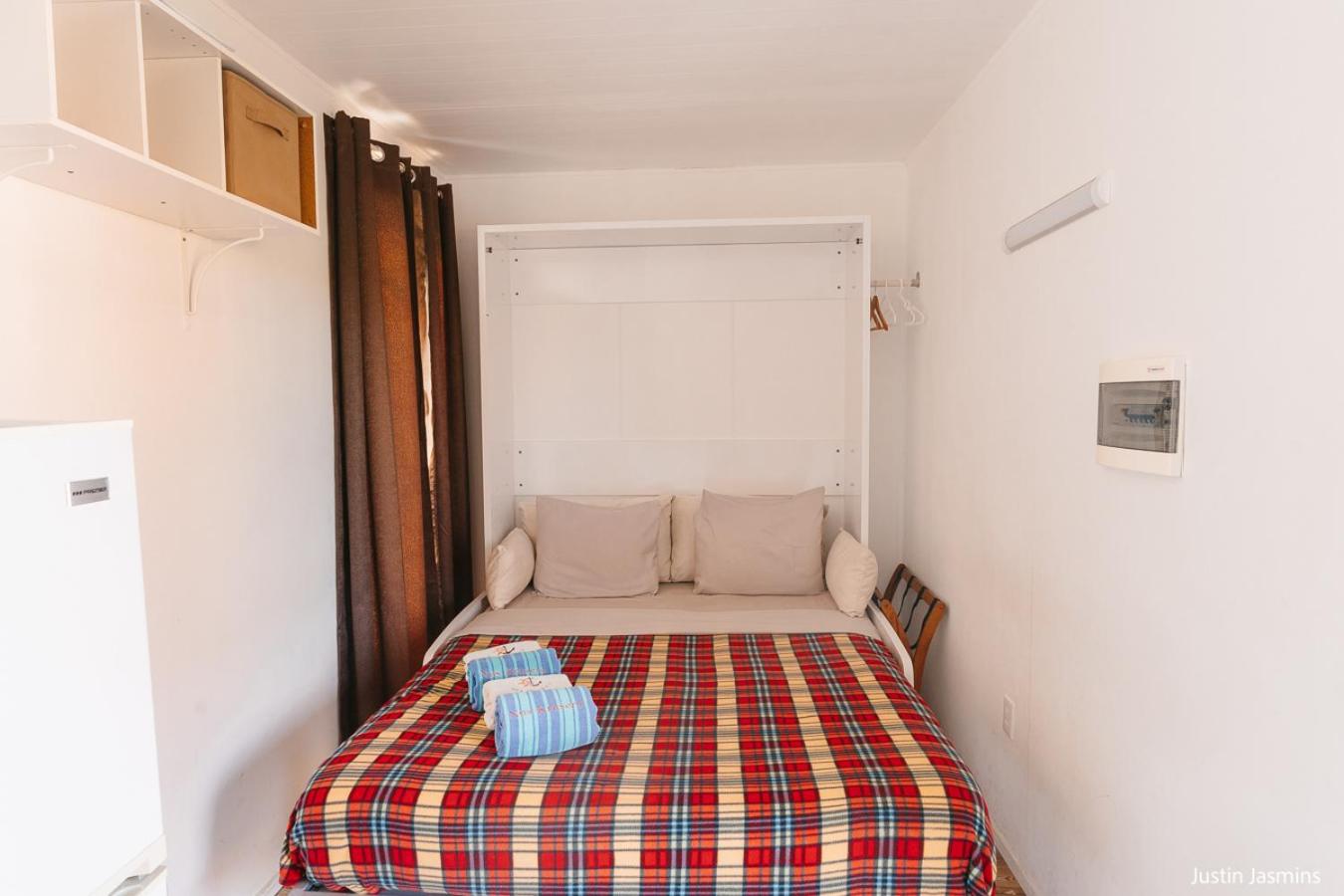 Studio Apartment photo 2