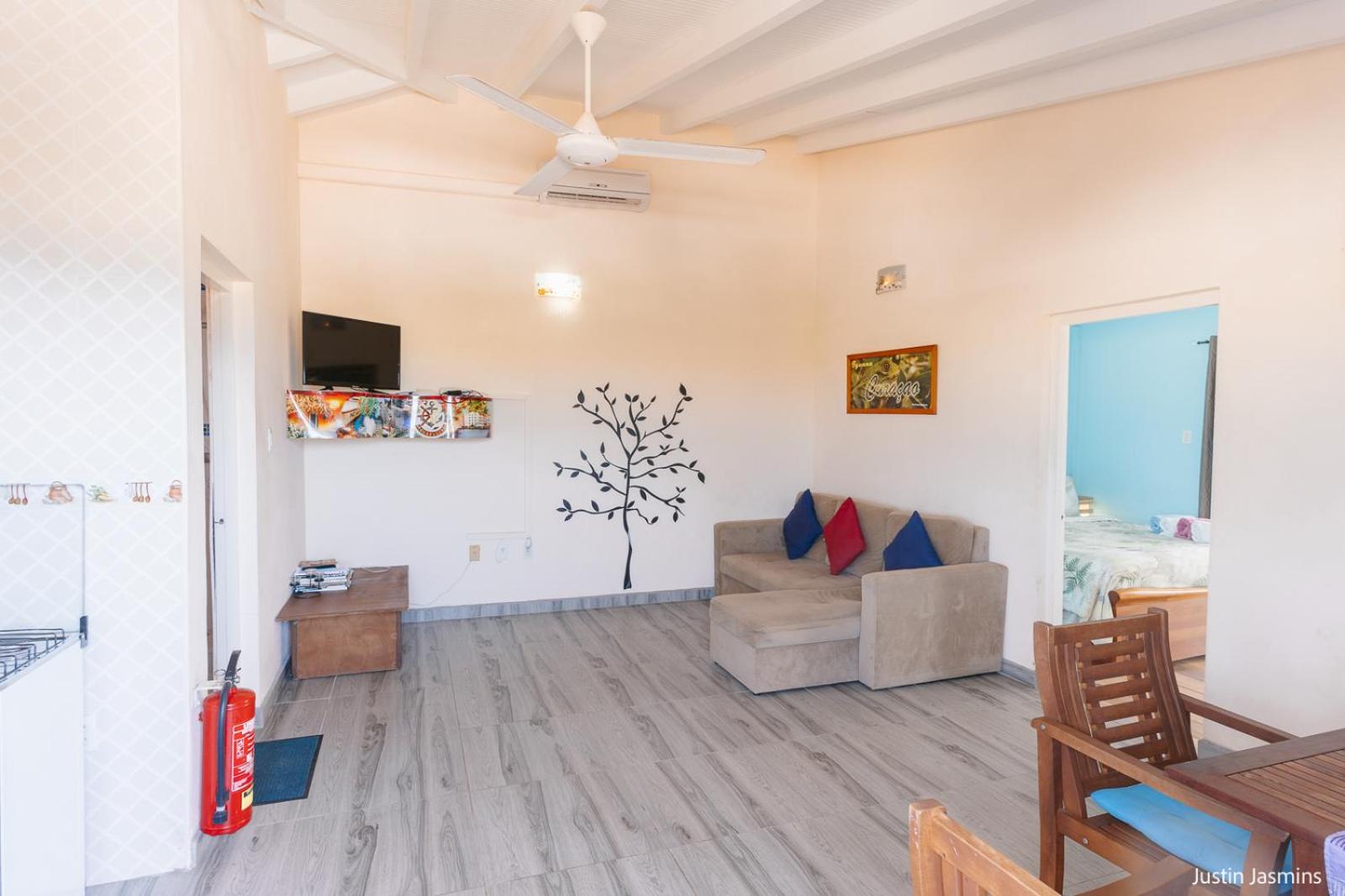 Deluxe One-Bedroom Apartment with Ocean View photo 3