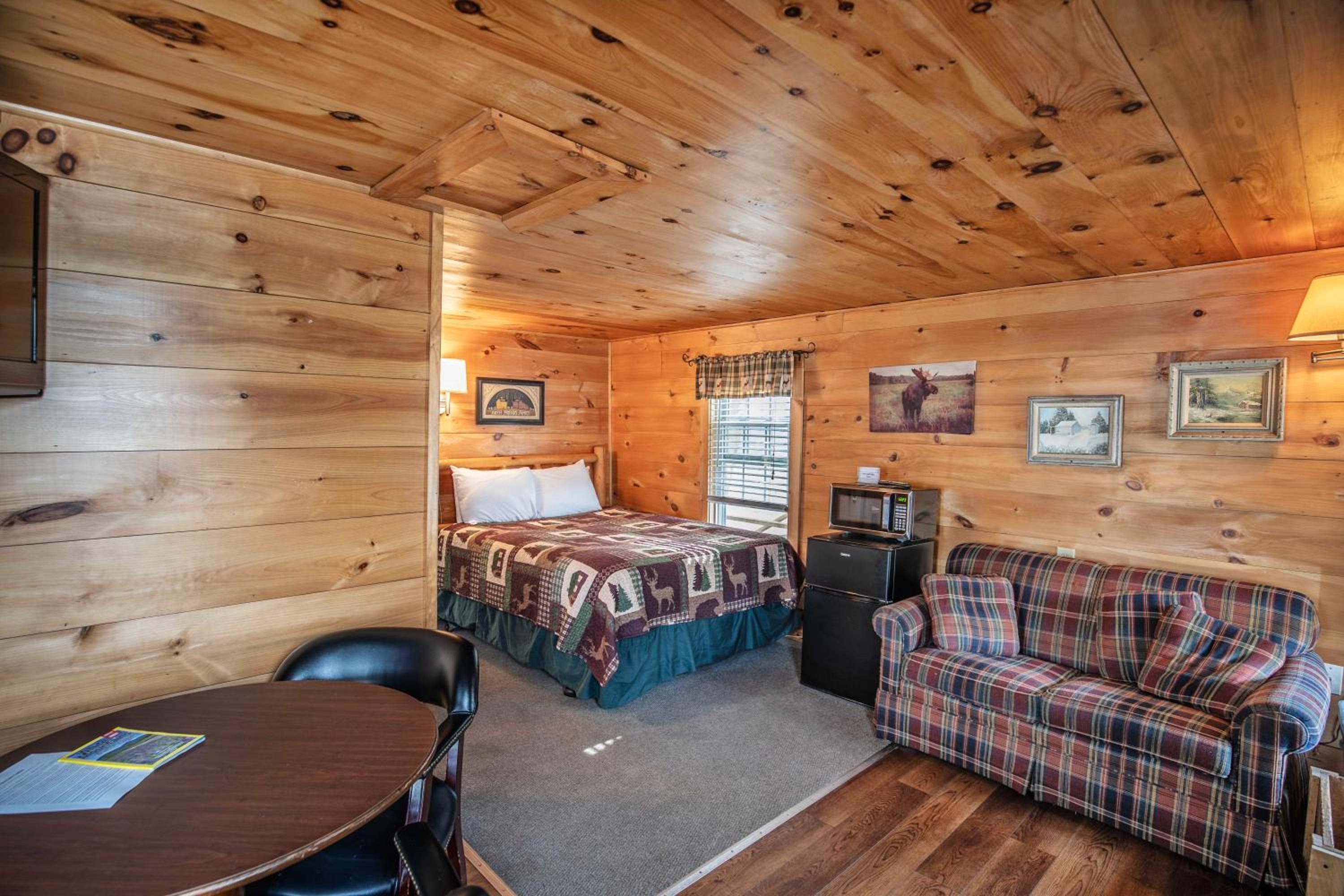 One-Bedroom House - Photo 8