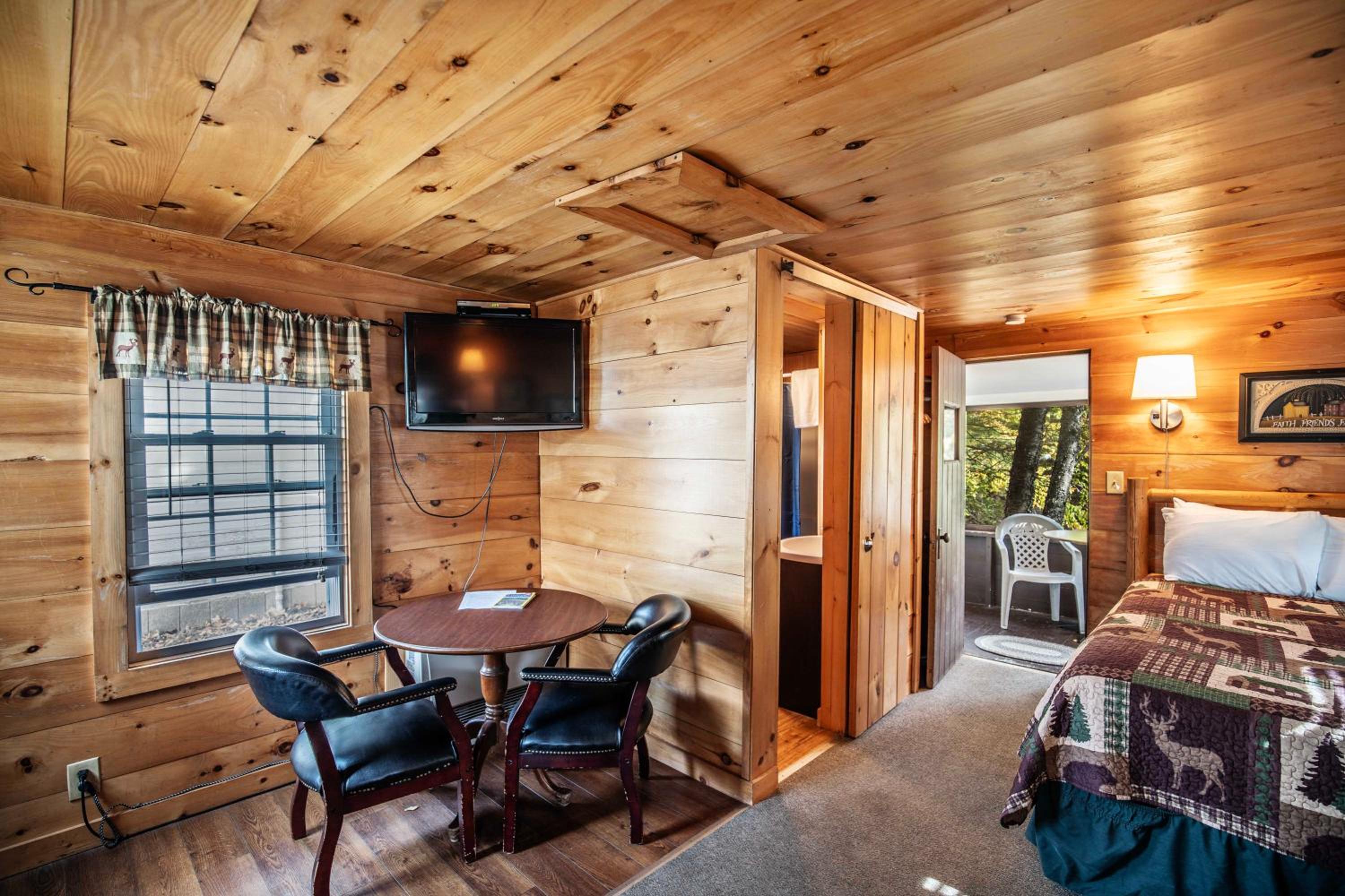 One-Bedroom House - Photo 7