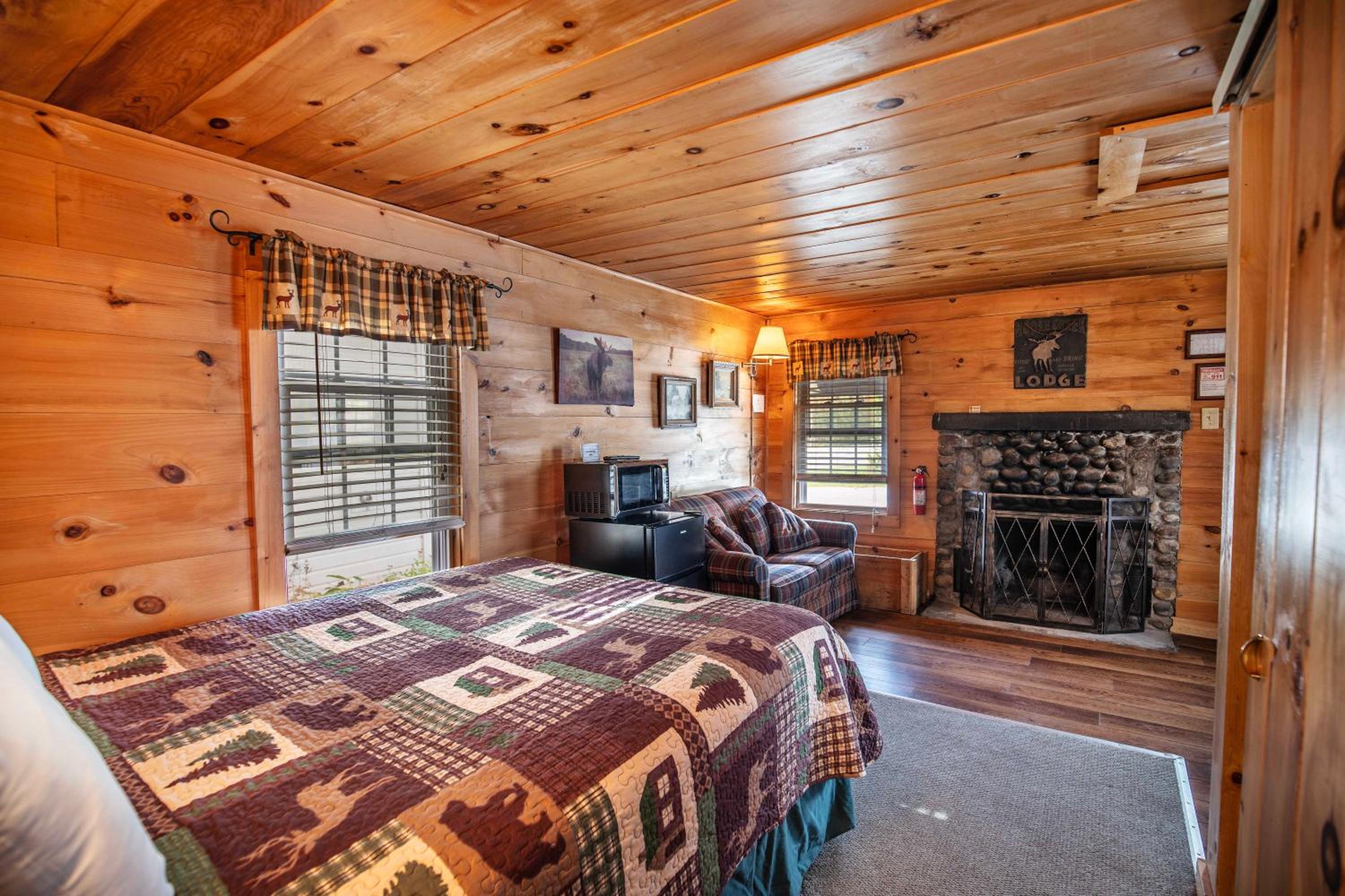 One-Bedroom House - Photo 4